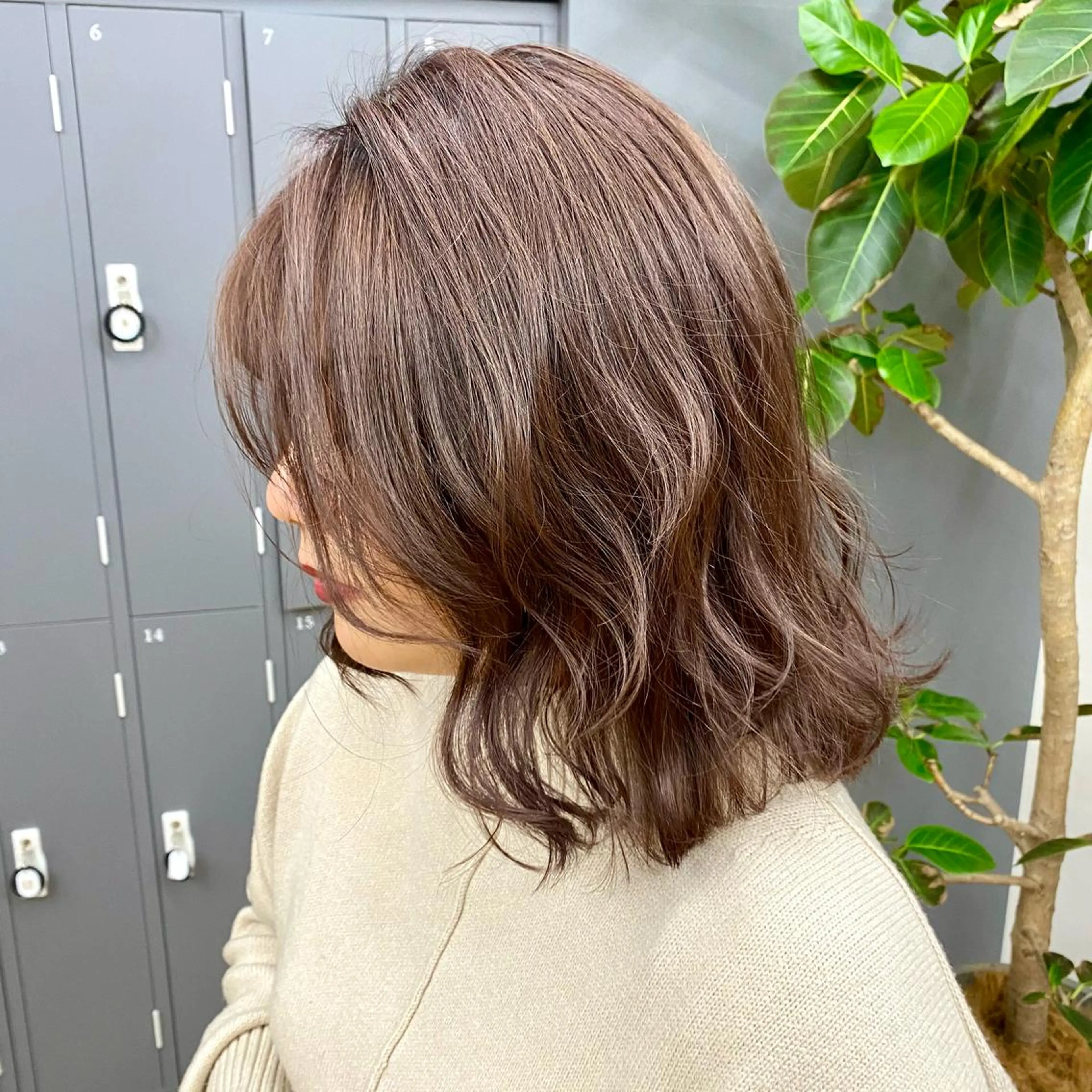 ミディアム カラー ベージュカラー 🫧ふじたまゆ🫧 レイヤーカット✂︎のヘアスタイル