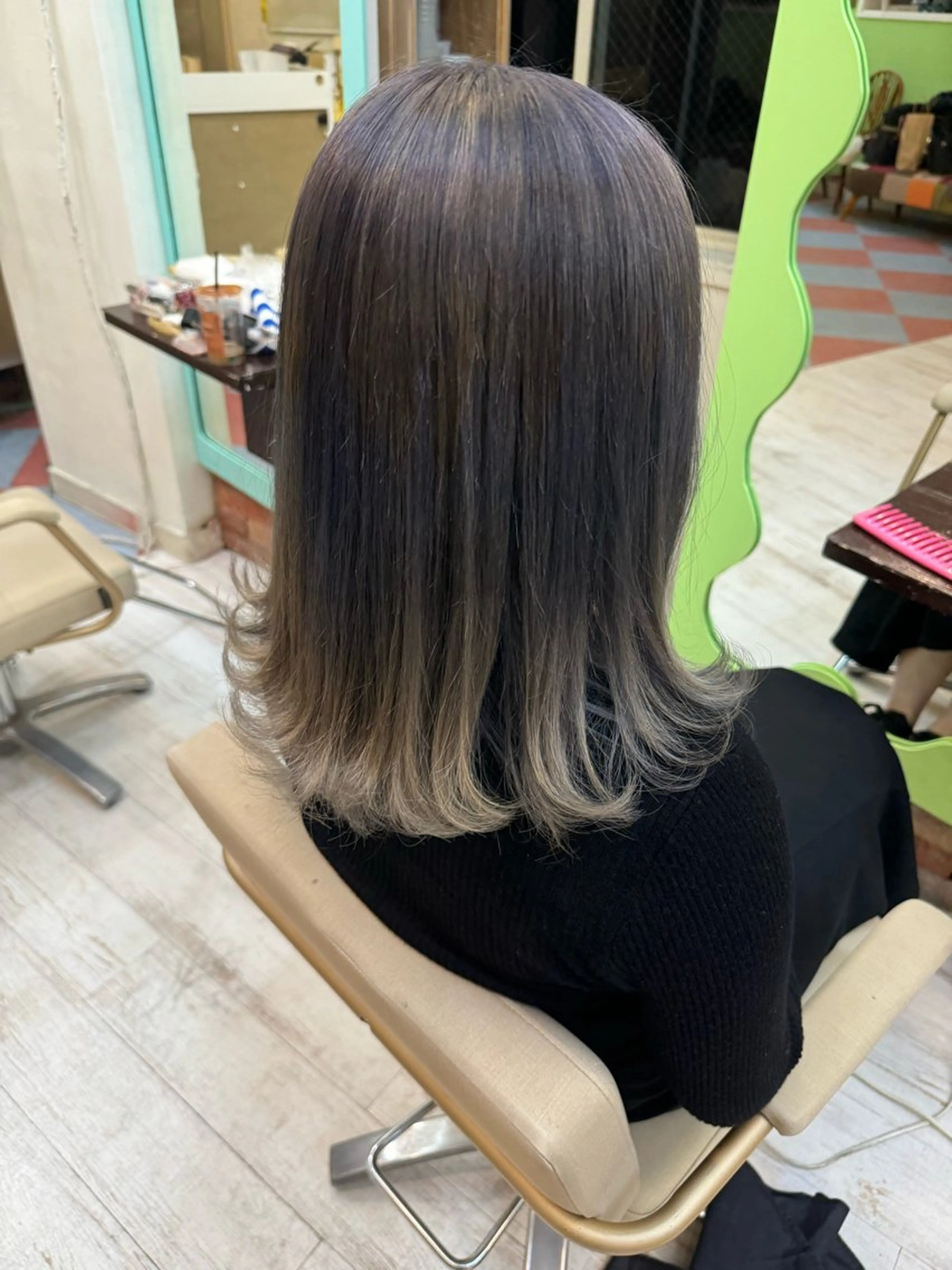 ミディアム カラー 関原 沙知のヘアスタイル