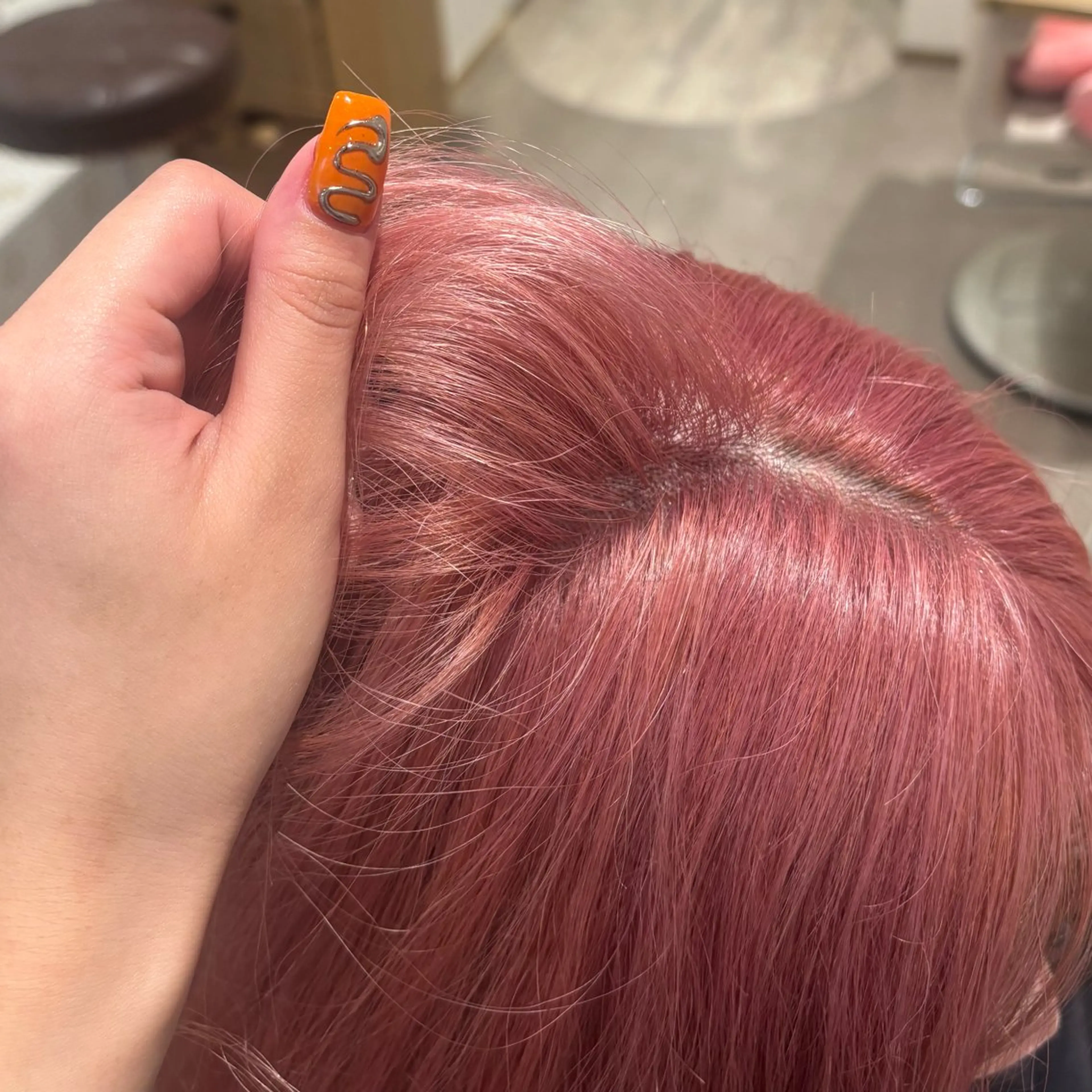 ミディアム ヘアカラー 美容室ORIKA AI レイヤーカットのヘアスタイル