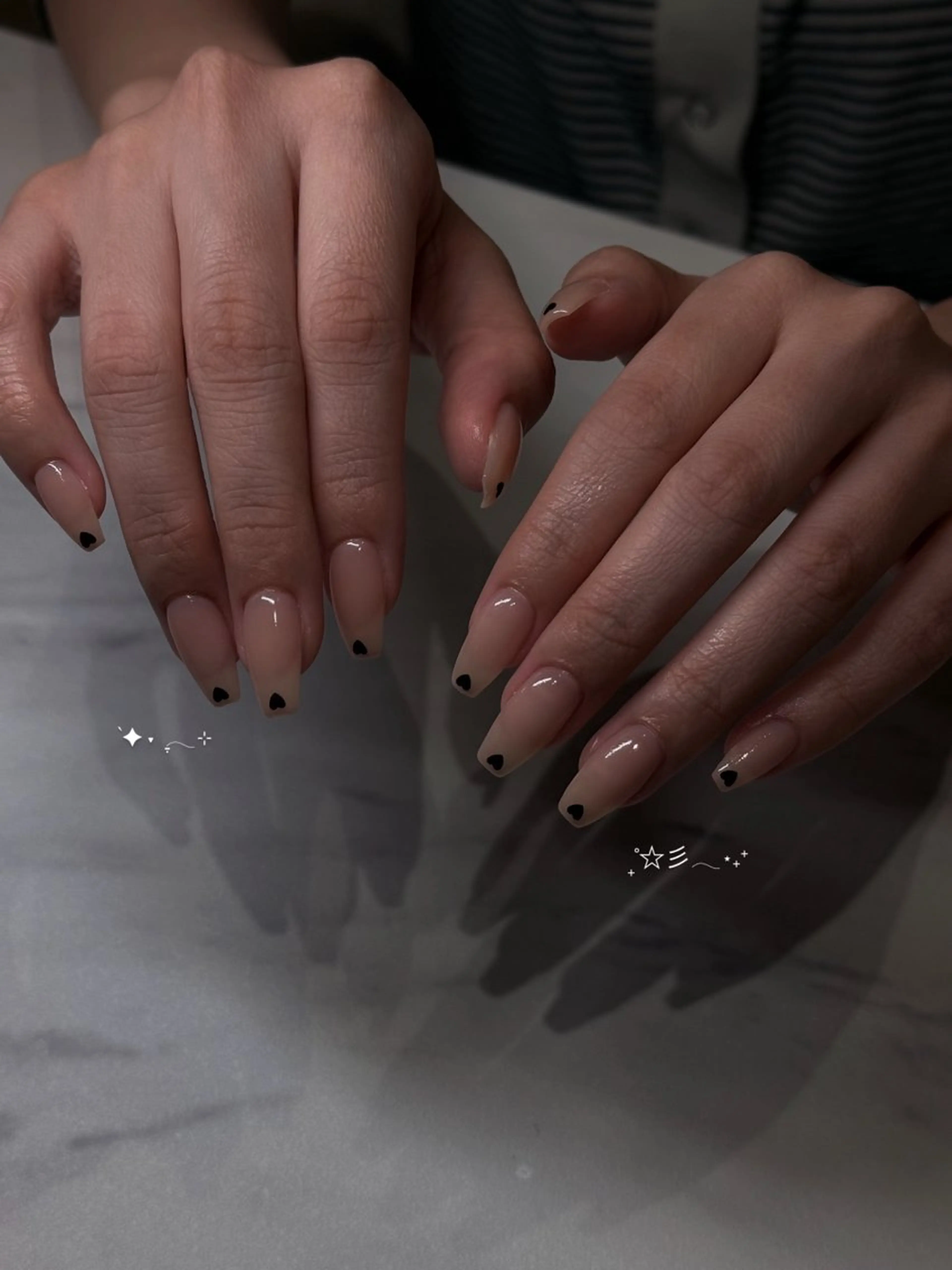 ネイル mikoto 🎀 艶々美フォルムのネイルデザイン