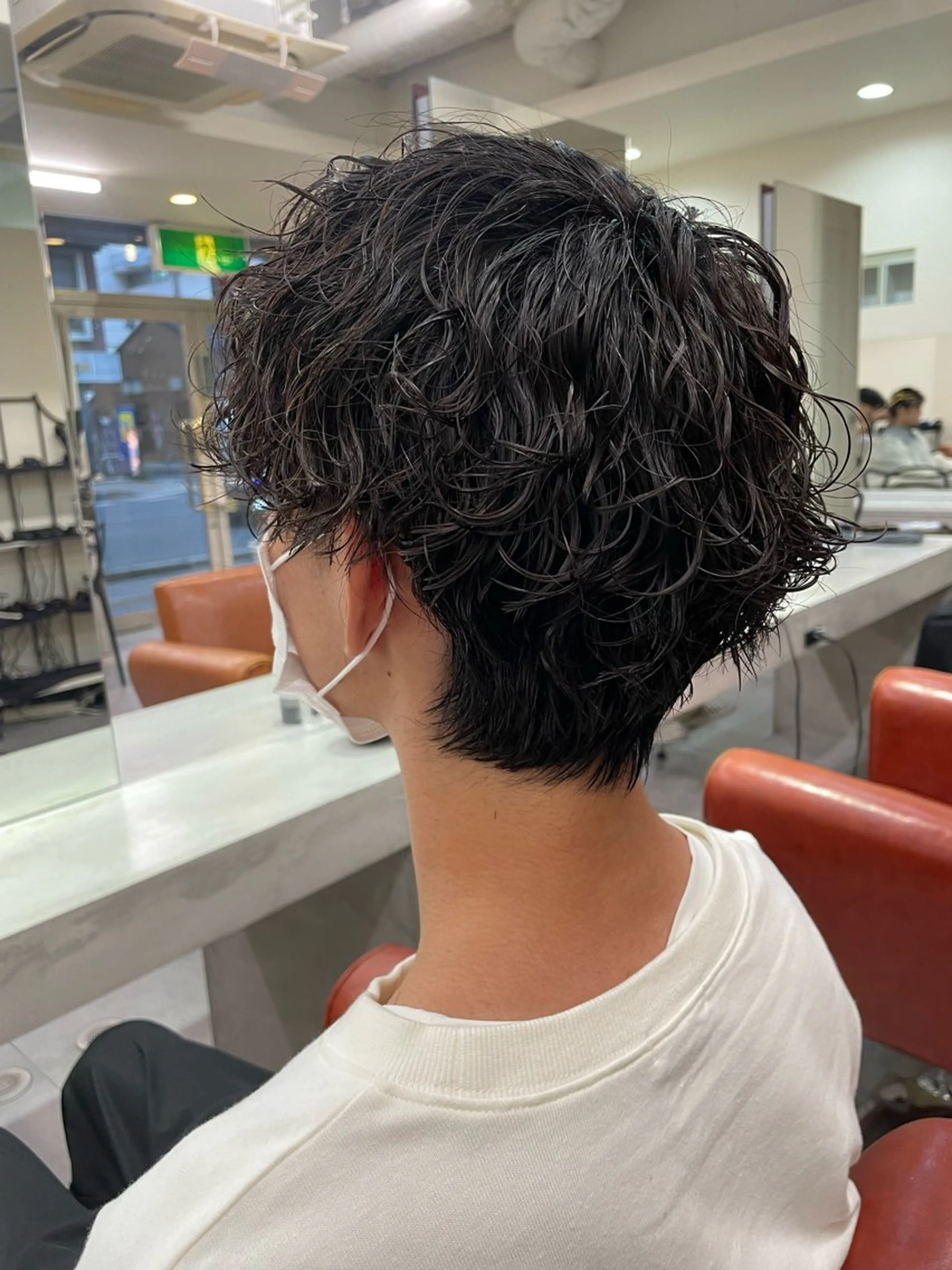 パーマ メンズ センターパート フェードカット マッシュ メンズパーマ メンズツイストパーマ カット パーマ 大阪美容師 井上智博のヘアスタイル