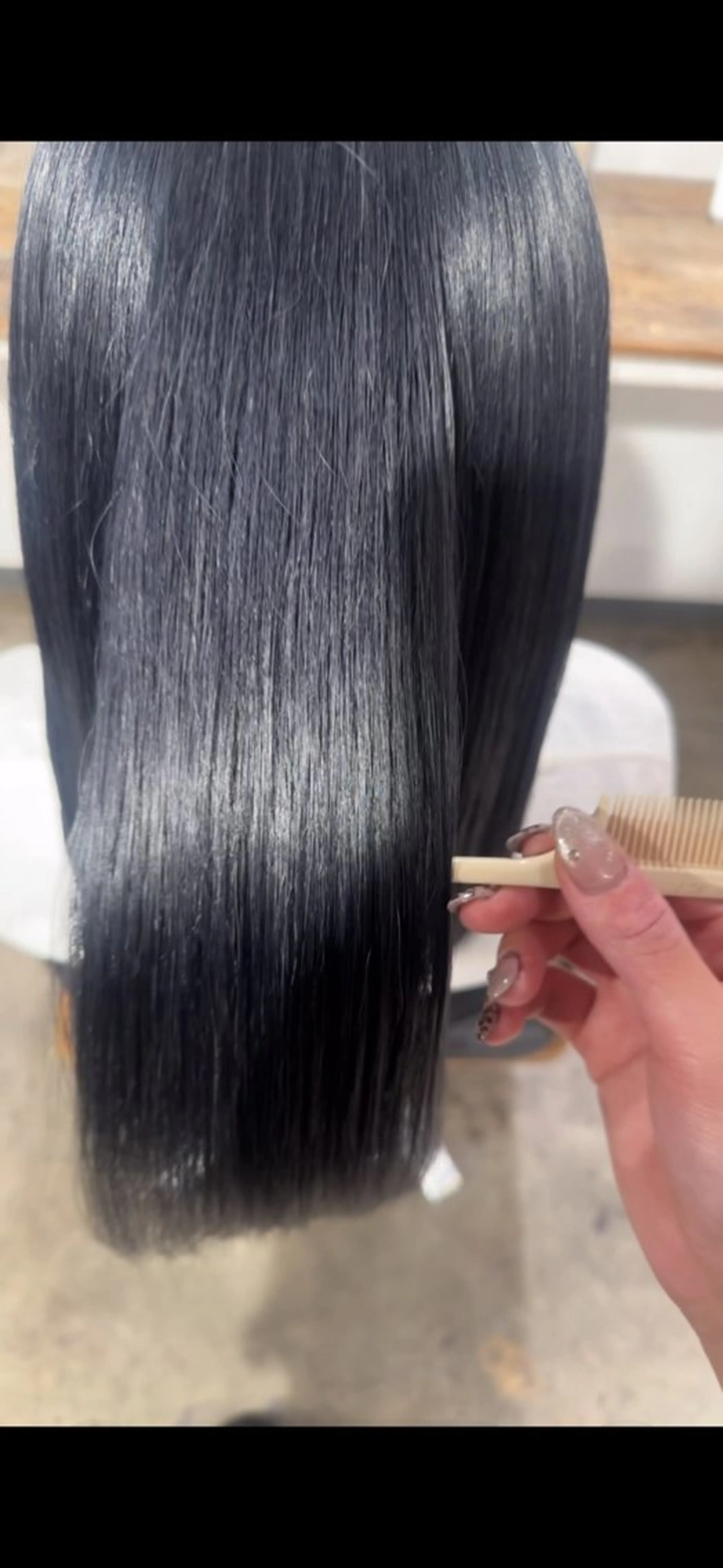 ロング カラー 黒髪 ブリーチ ブルーカラー ブルーブラック 透明感カラー 🪐ブリーチ/y2k ヘア🪐HARUKAのヘアスタイル