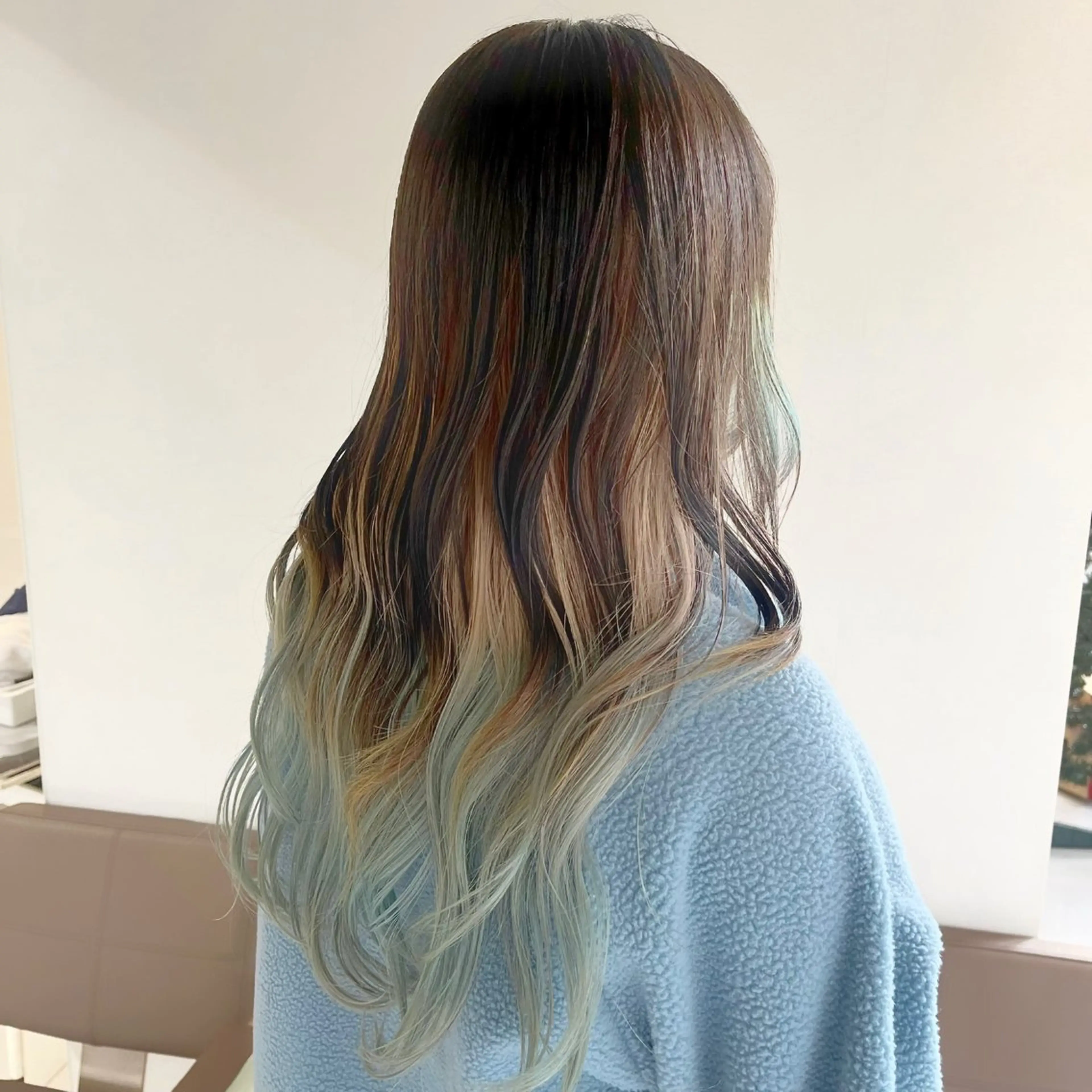 セミロング 韓国／カラー／ レイヤー🍒Rinoのヘアスタイル