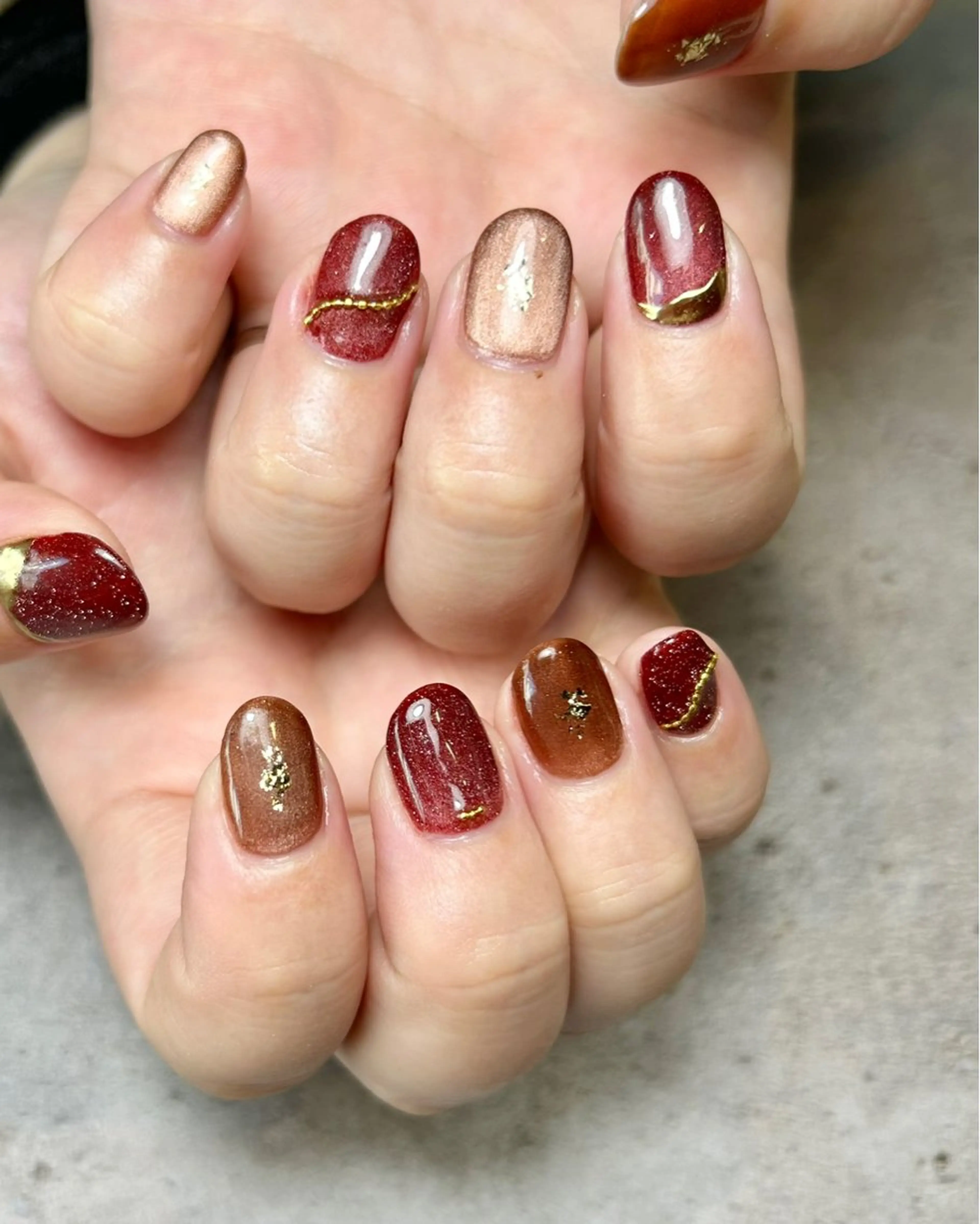 ネイル ブラウン 赤色 ハンドネイル Reflection marikoのネイルデザイン