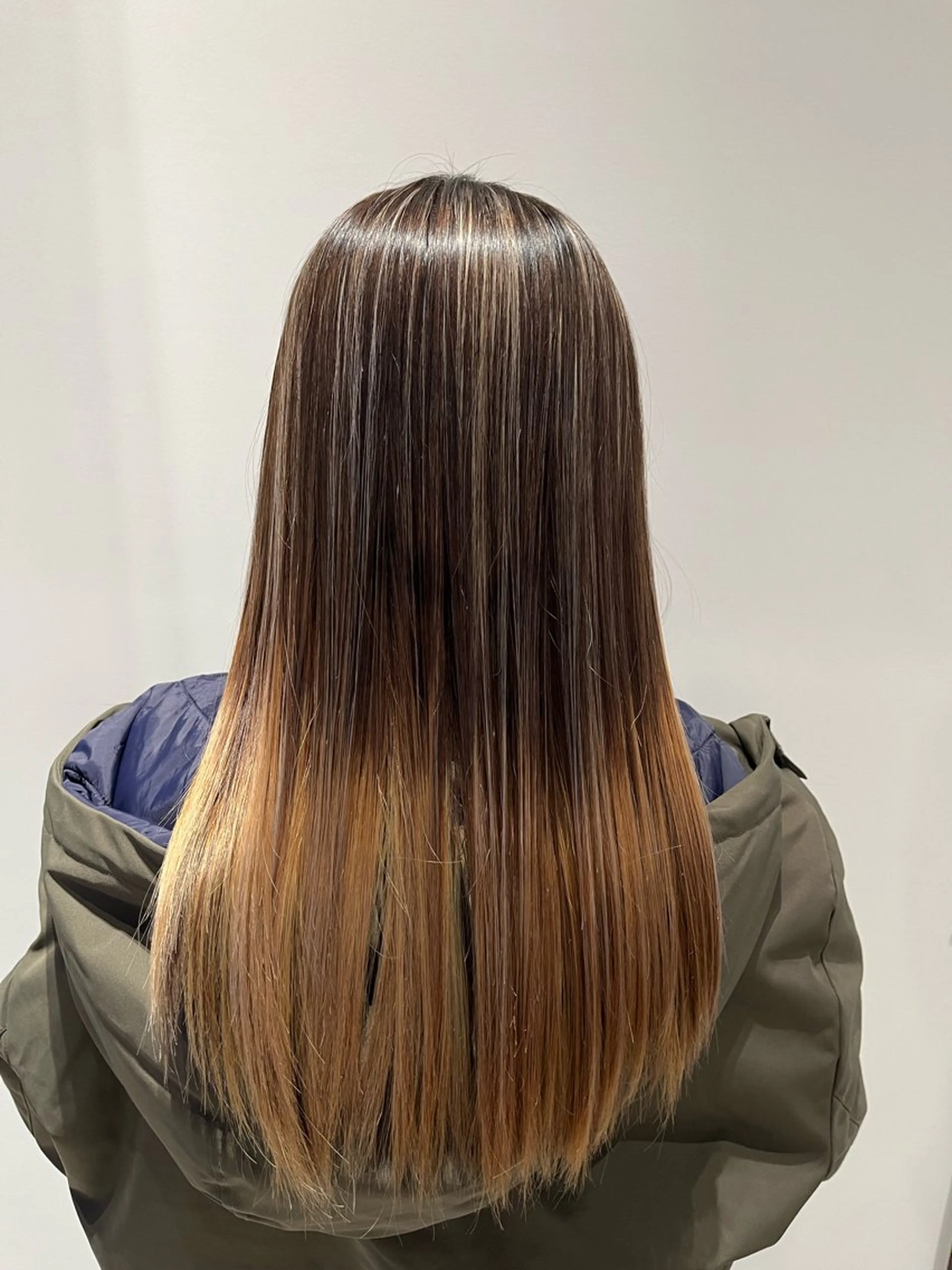 ロング カラー ヘアカラー Tamoto Arumuのヘアスタイル