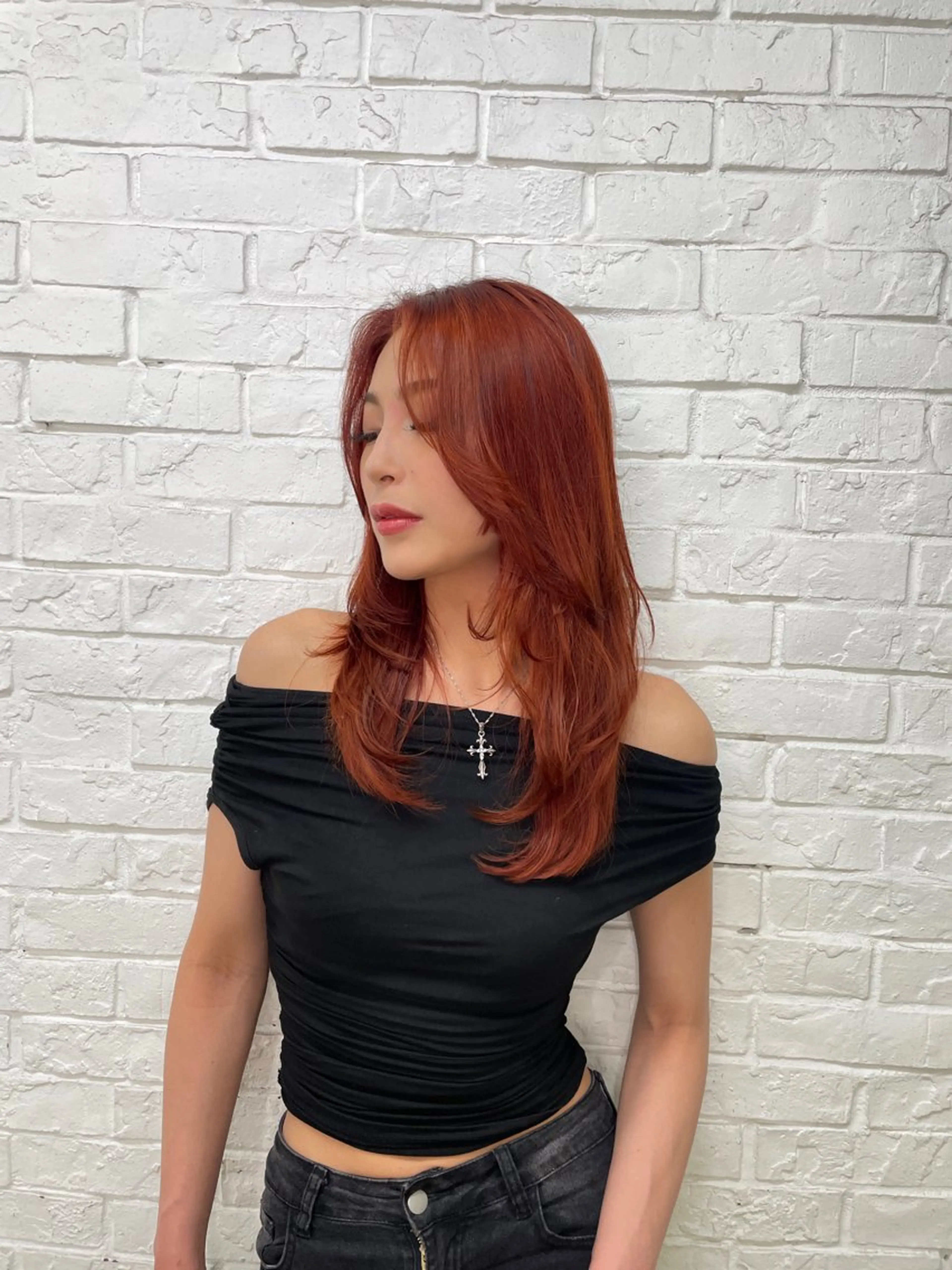 セミロング カラー ブリーチ オレンジ レイヤーカット RINA ブリーチ / 海外レイヤーのヘアスタイル