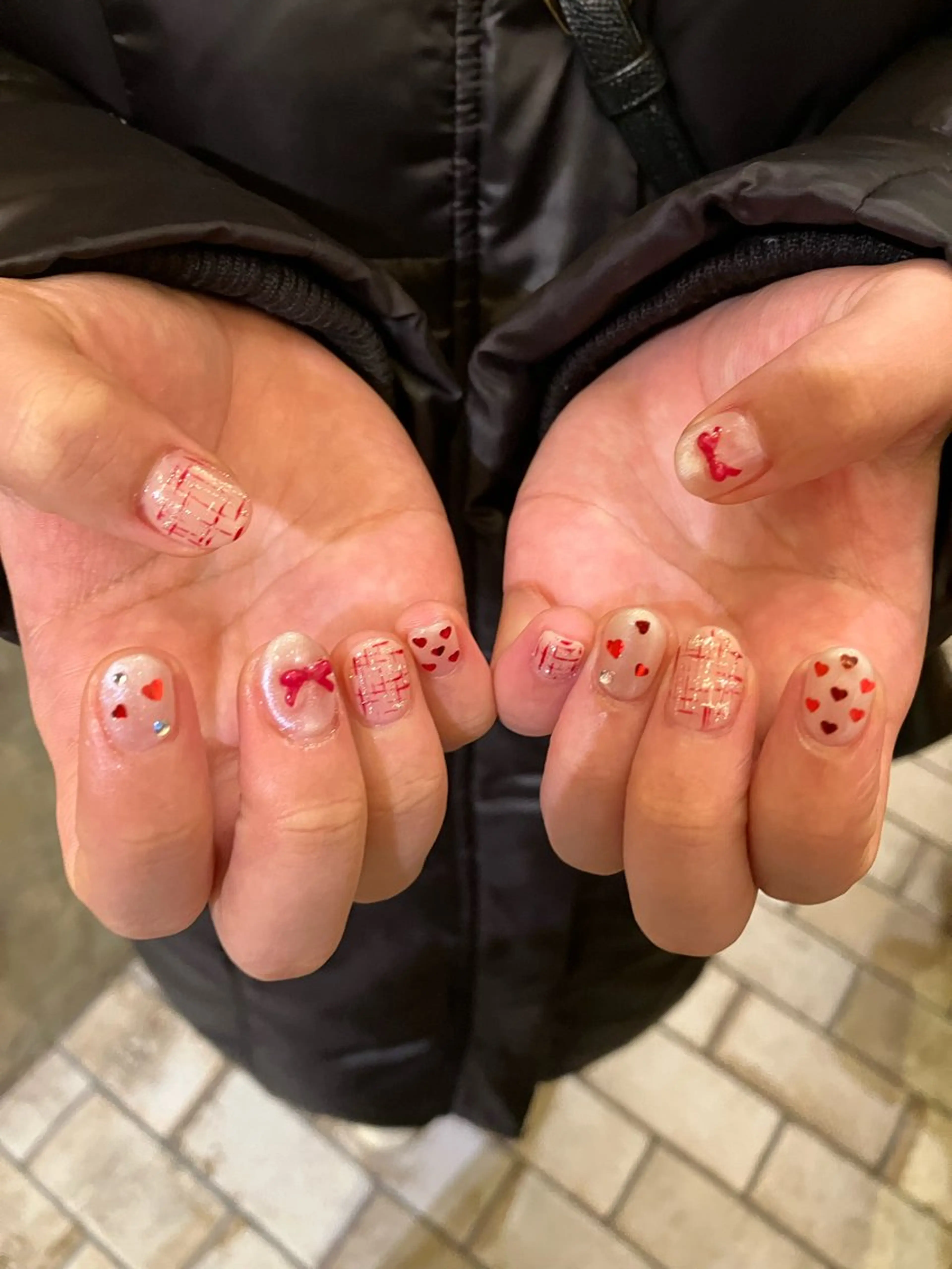 ネイル ハート ホログラムネイル リボン ツイードネイル 冬ネイル Take Manaのネイルデザイン