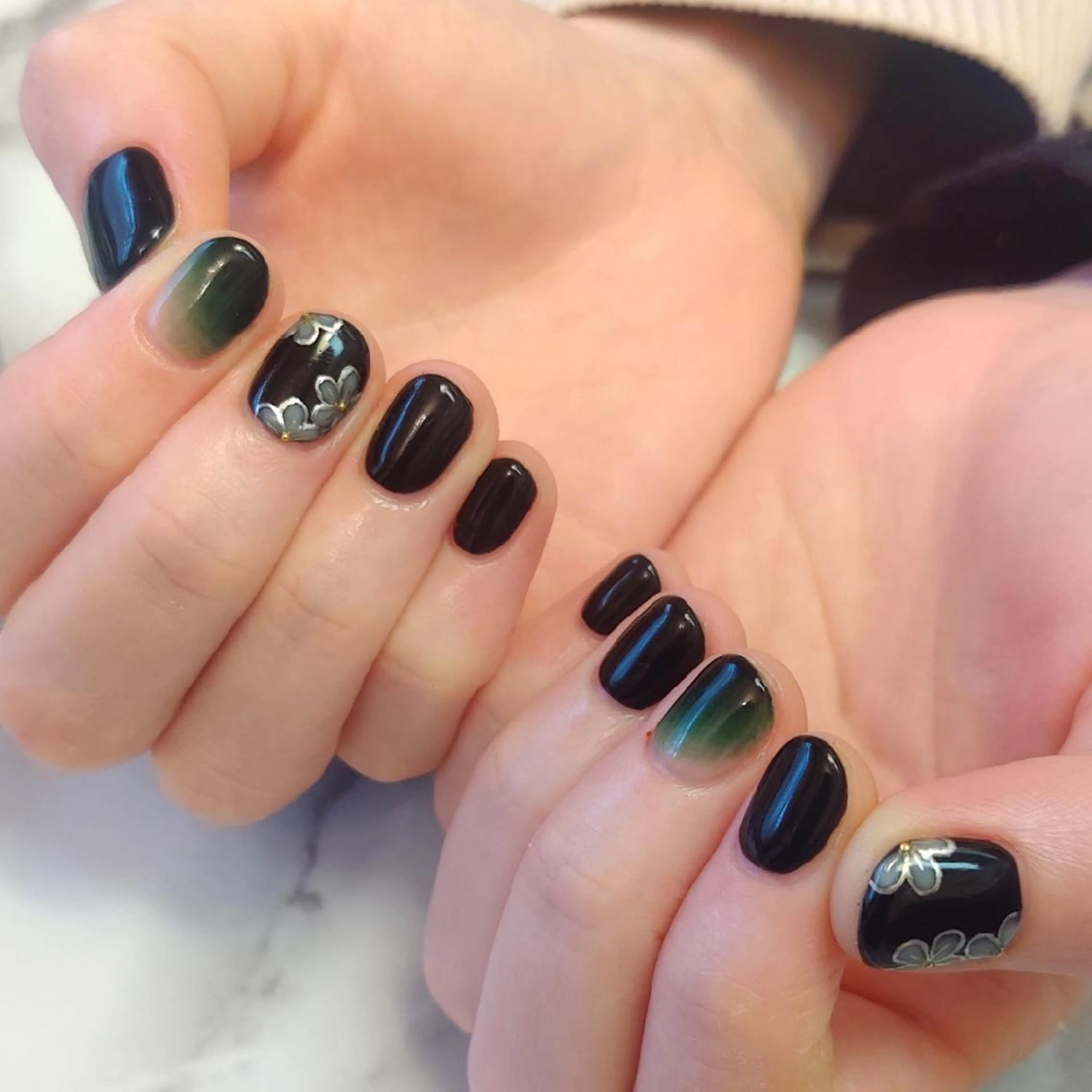 ネイル フラワーネイル ジェヌインネイル 河内のネイルデザイン