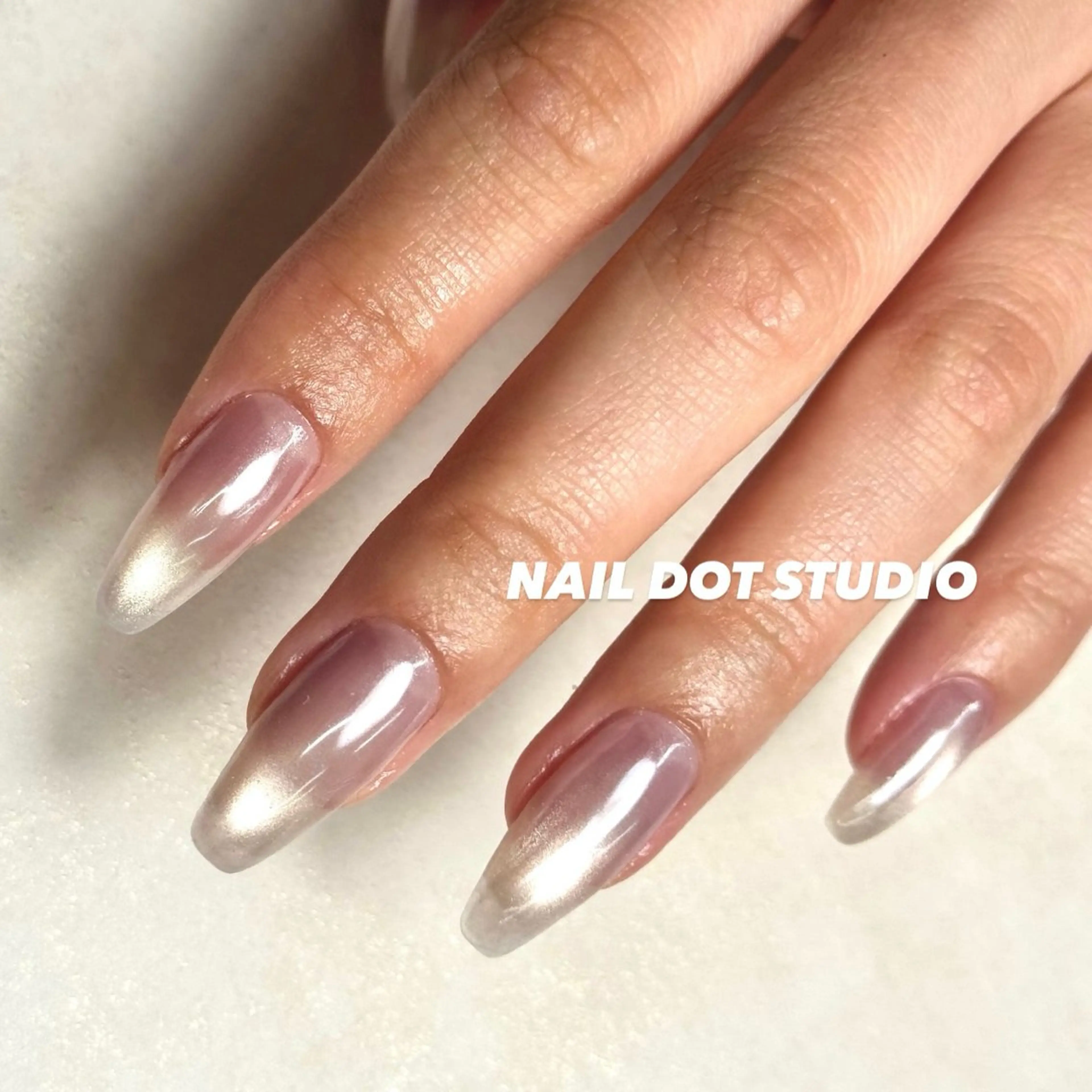 ネイル ハンドネイル NAILDOTSTU DIO SEINAのネイルデザイン