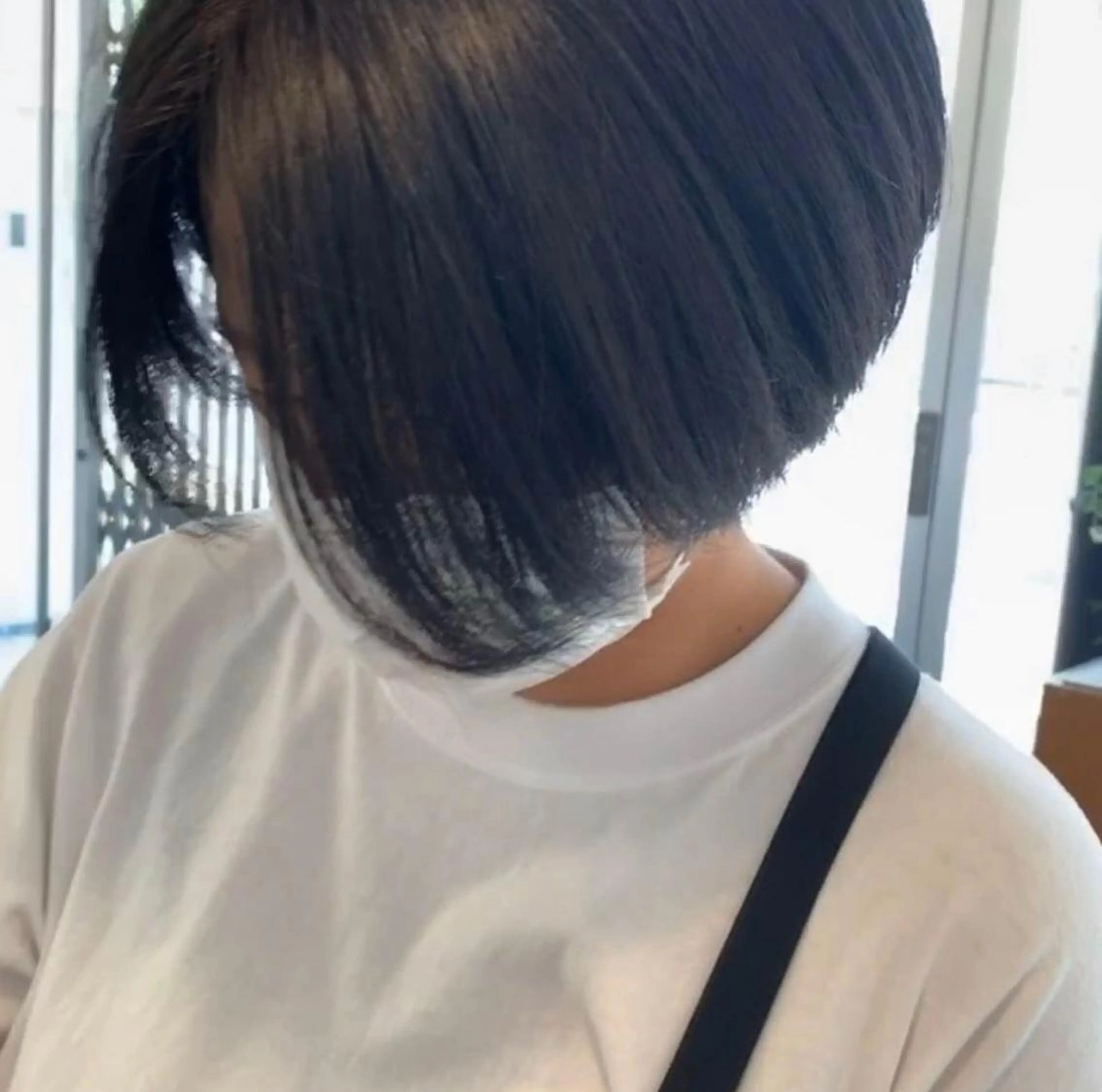 ショート カラー ネイビーカラー 末次 史奈のヘアスタイル
