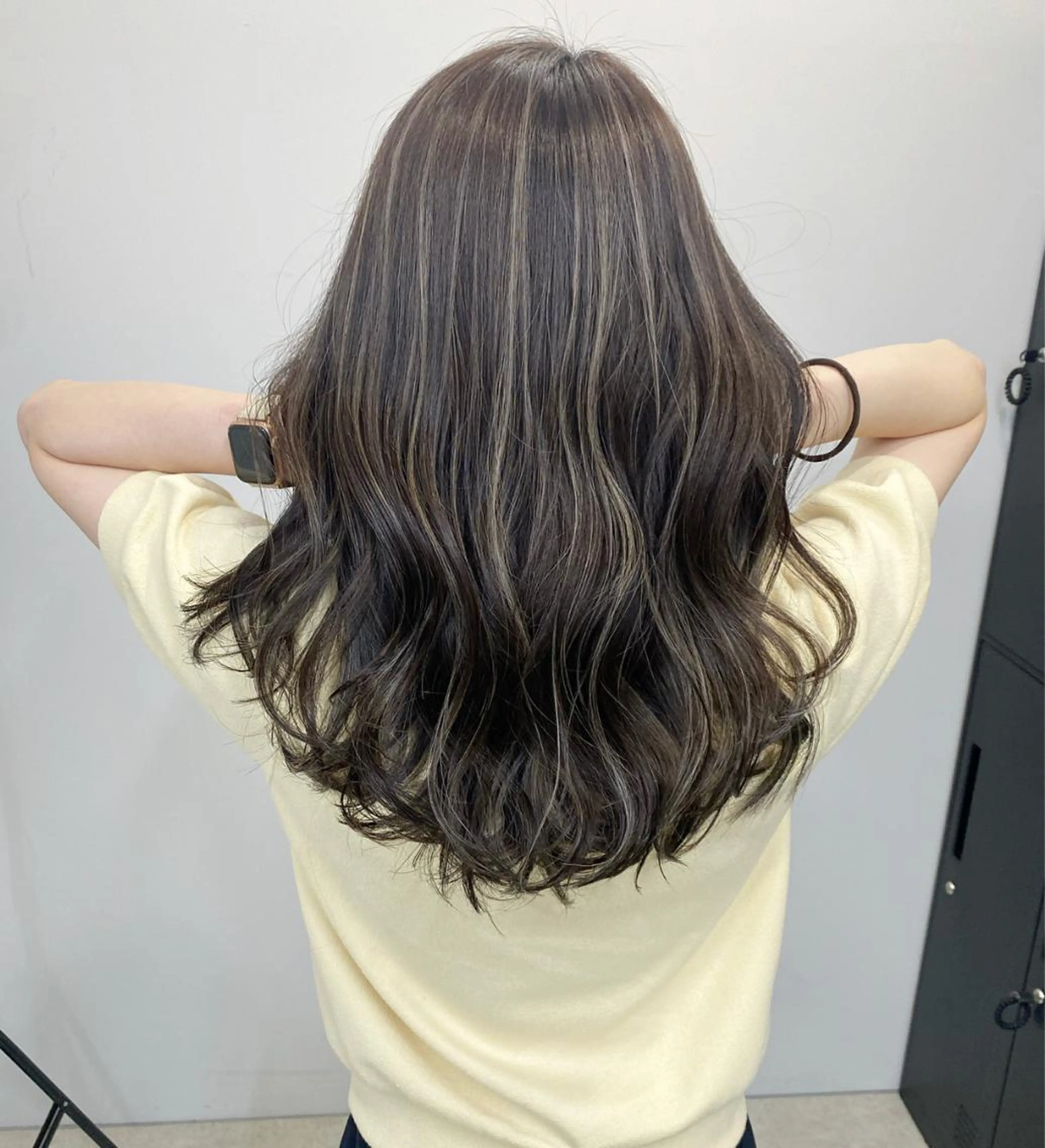 ロング カラー パーマ ヘアアレンジ メンズ キッズ ネイル マツエク・マツパ アイブロウ ヘアカラー ハイライト、レイヤー カット/西梅田/中西のヘアスタイル