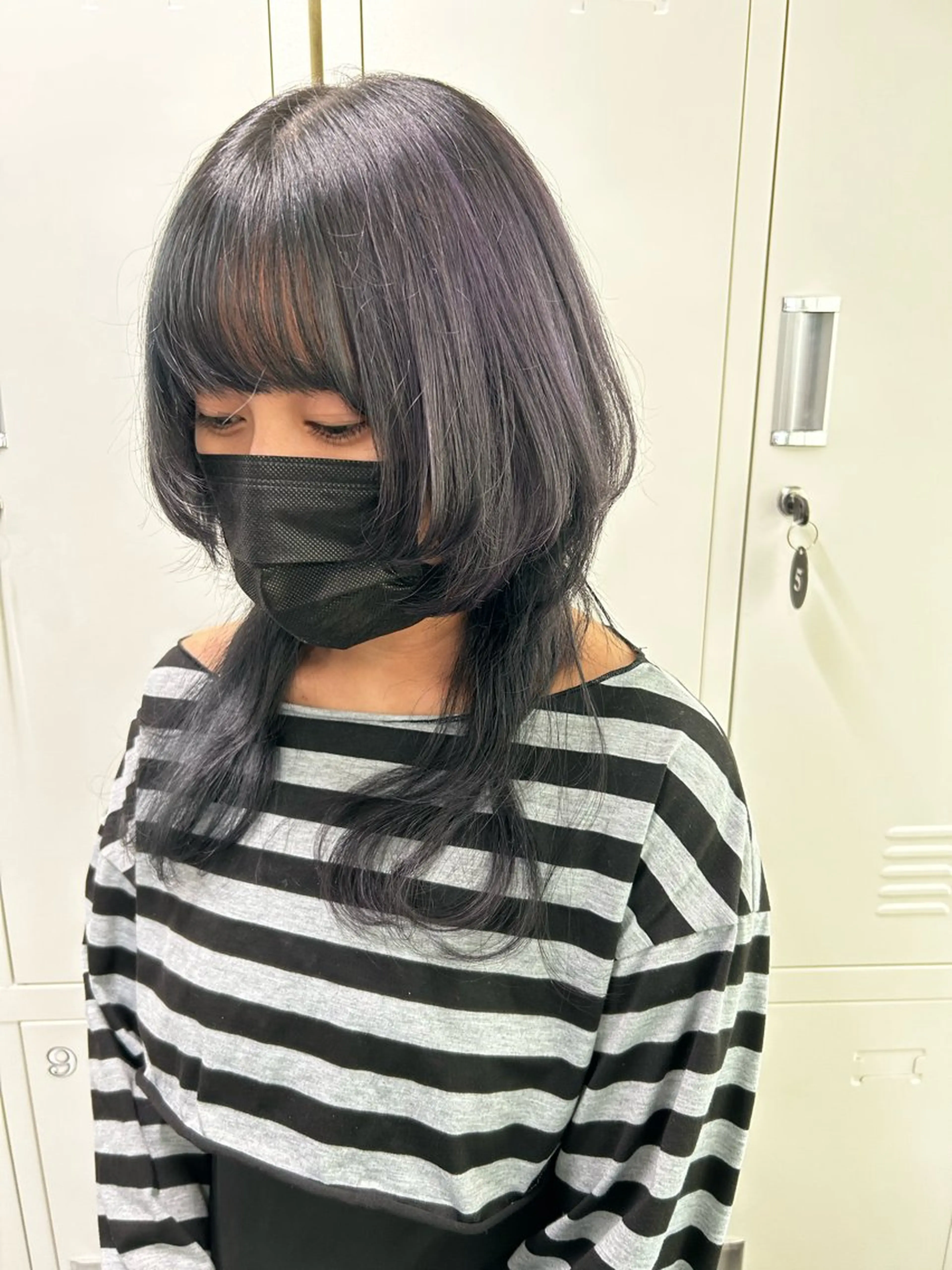 セミロング ウルフカット カット トリートメント 推しカラー オタク美容師 山本のヘアスタイル