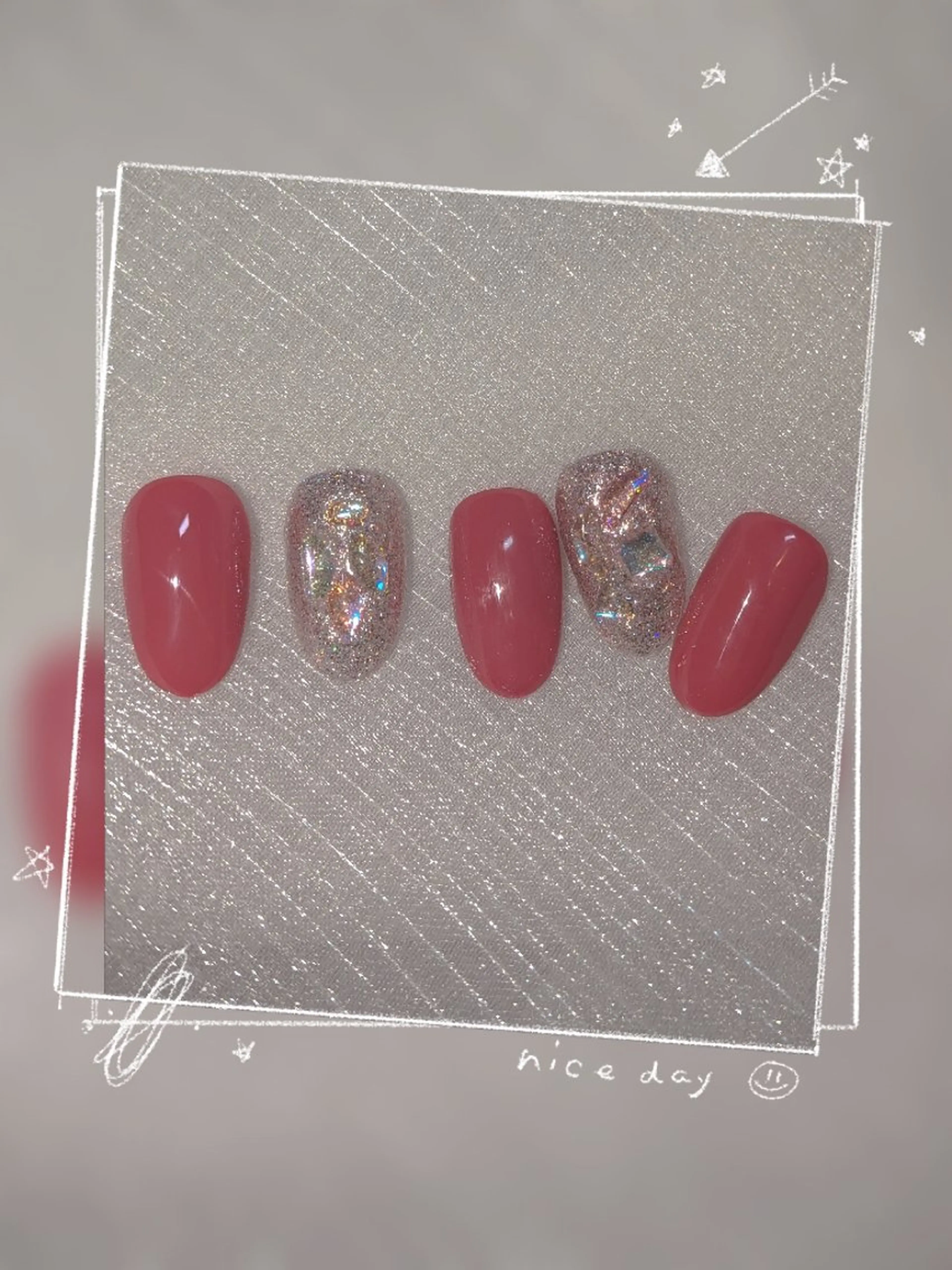 ネイル アートネイル ラメ(グリッター) ワンカラーネイル フィルイン・深爪矯正 長さ出し・リラク

のネイルデザイン