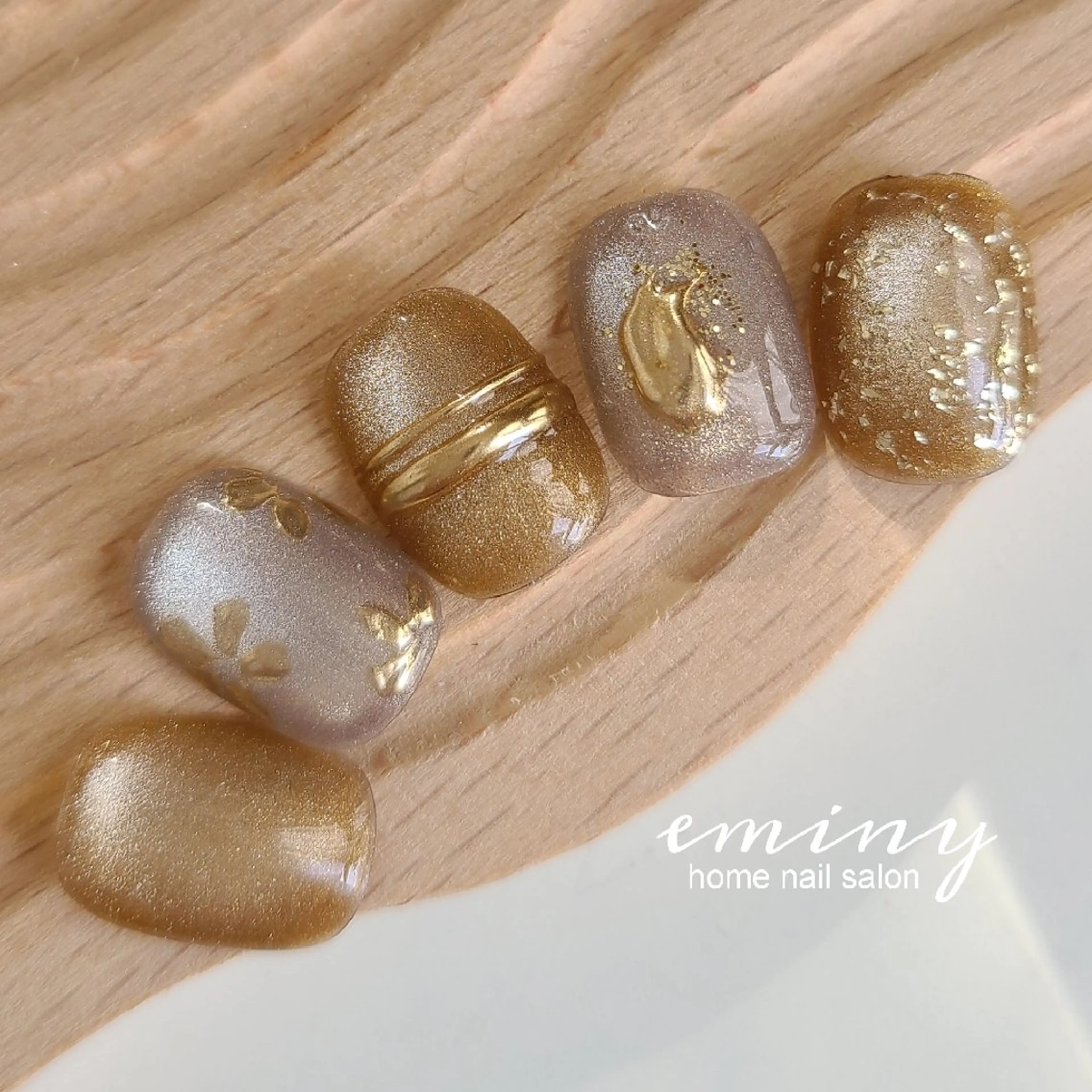 ネイル ジェルネイル キラキラネイル 韓国ネイル マグネットネイル ミラーネイル ハンドネイル nail salon  eminyのネイルデザイン