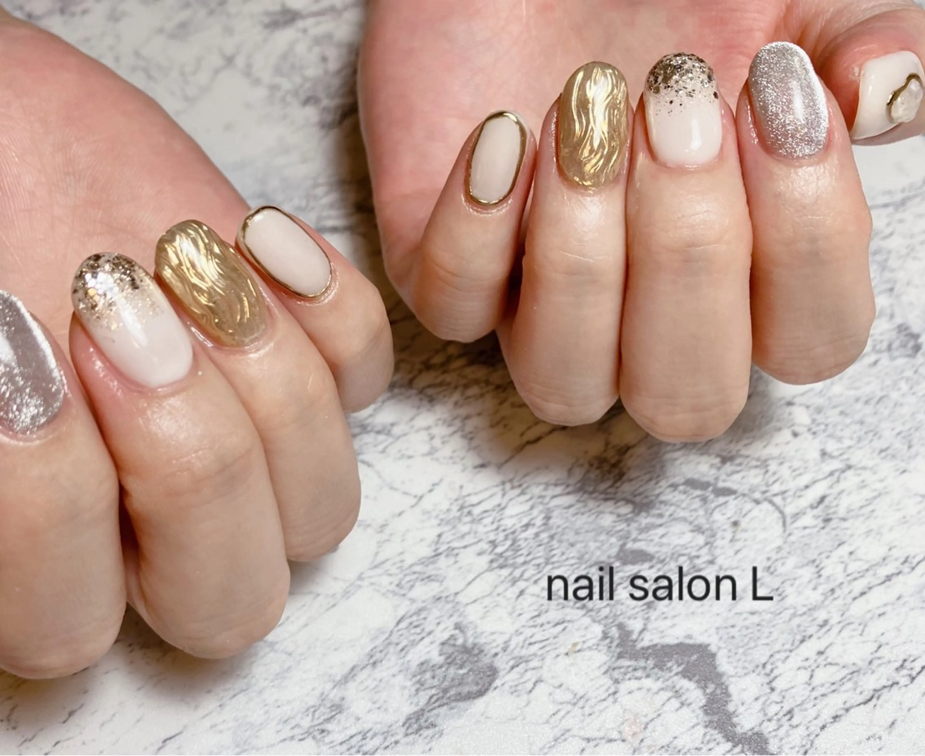 ネイル キラキラネイル 冬ネイル クリスマス ハンドネイル 吉川市 ネイルサロンLのネイルデザイン