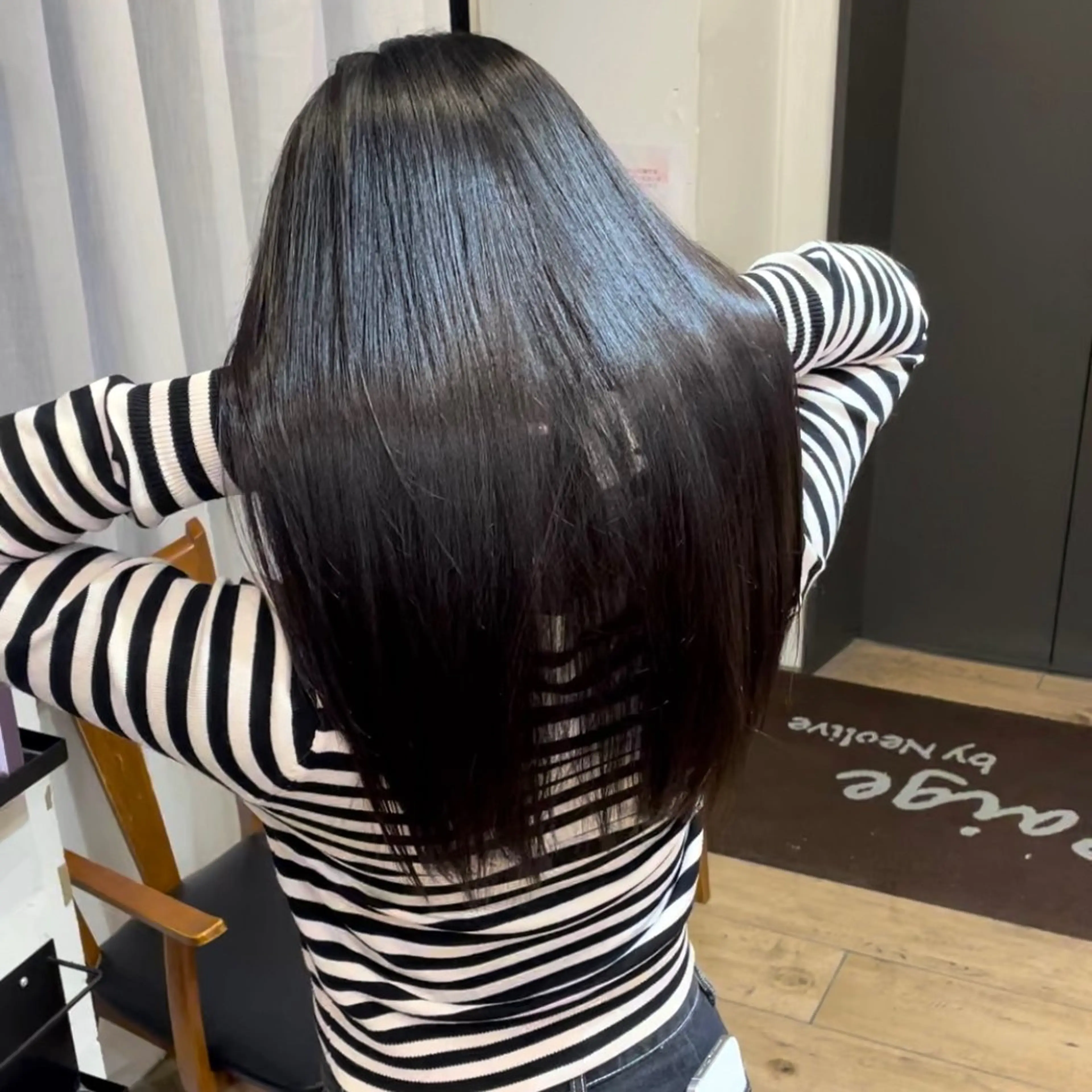 ロング 新原 陽那のヘアスタイル