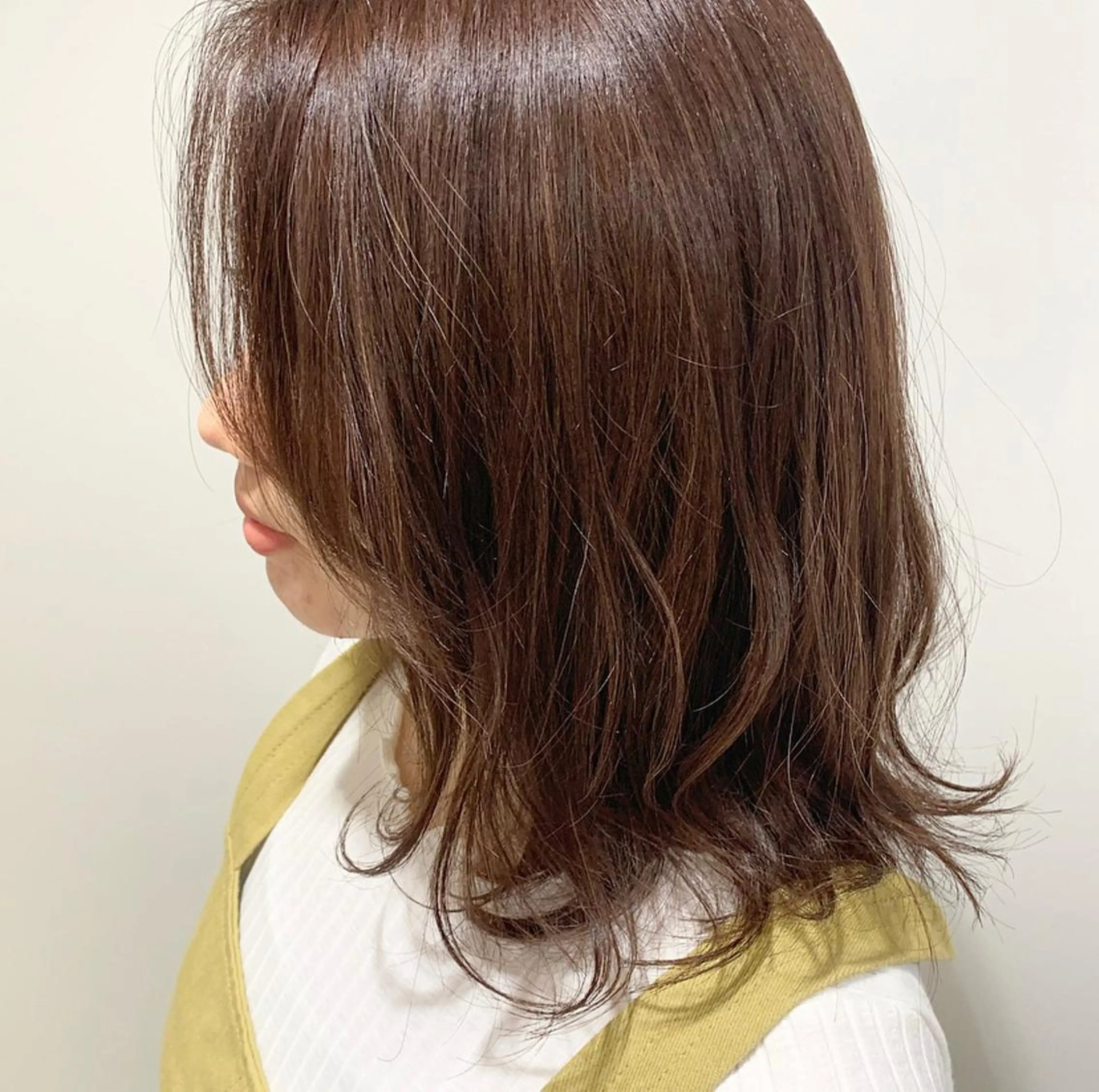 カラー 山口 莉奈のヘアスタイル