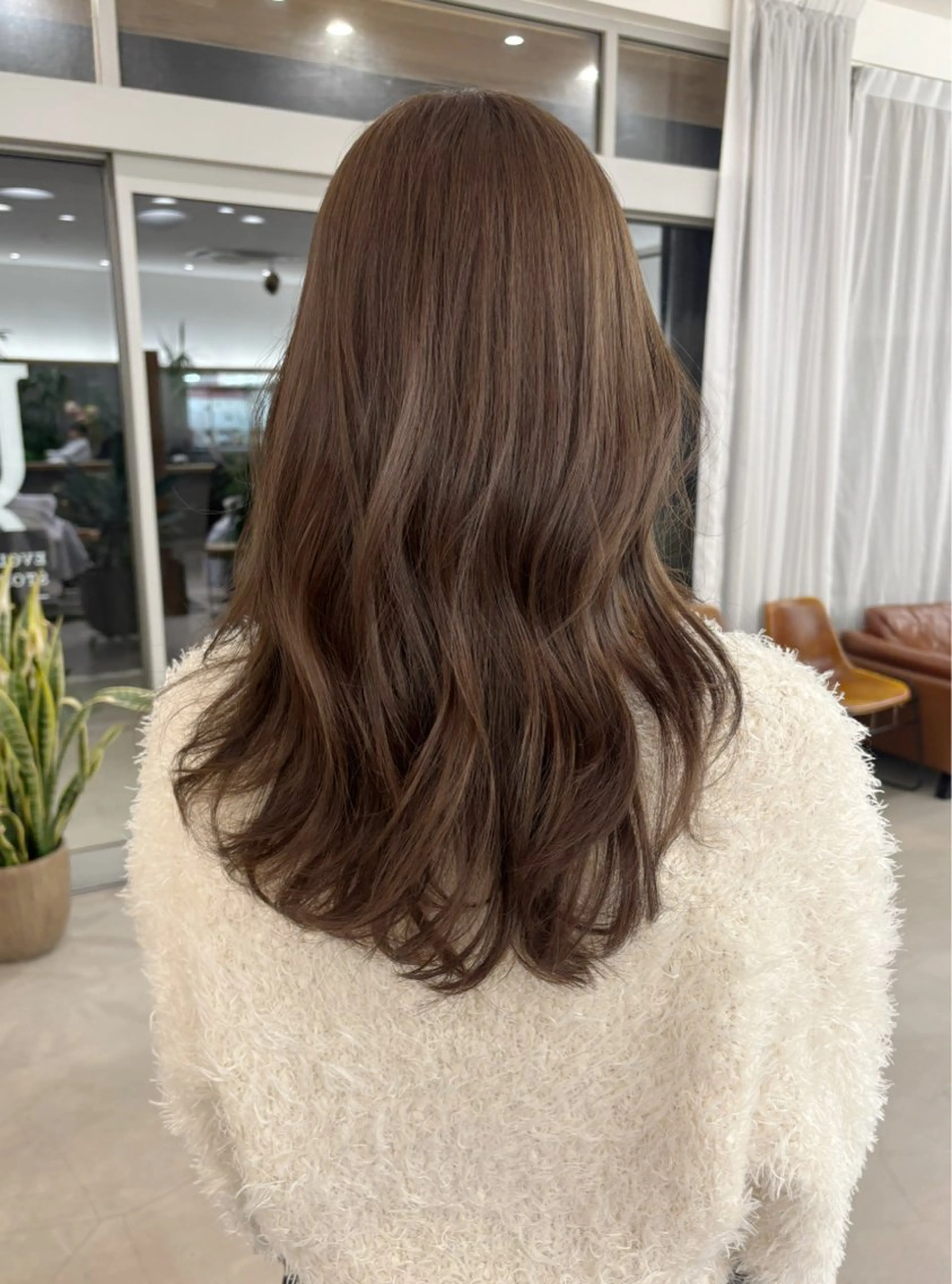 ロング 古畑 愛美のヘアスタイル