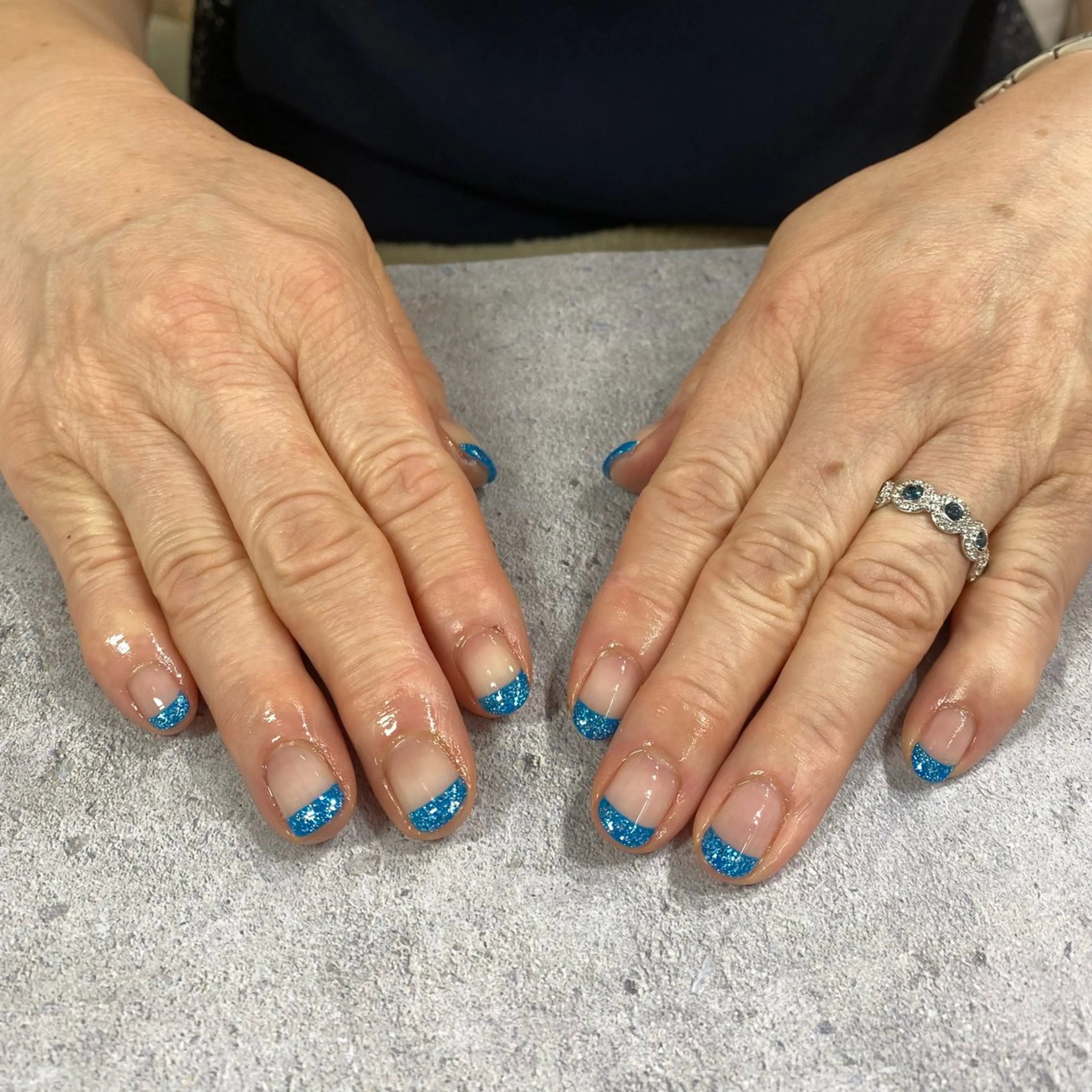 ネイル フレンチネイル ラメ(グリッター) ハンドネイル 杉山 星菜のネイルデザイン