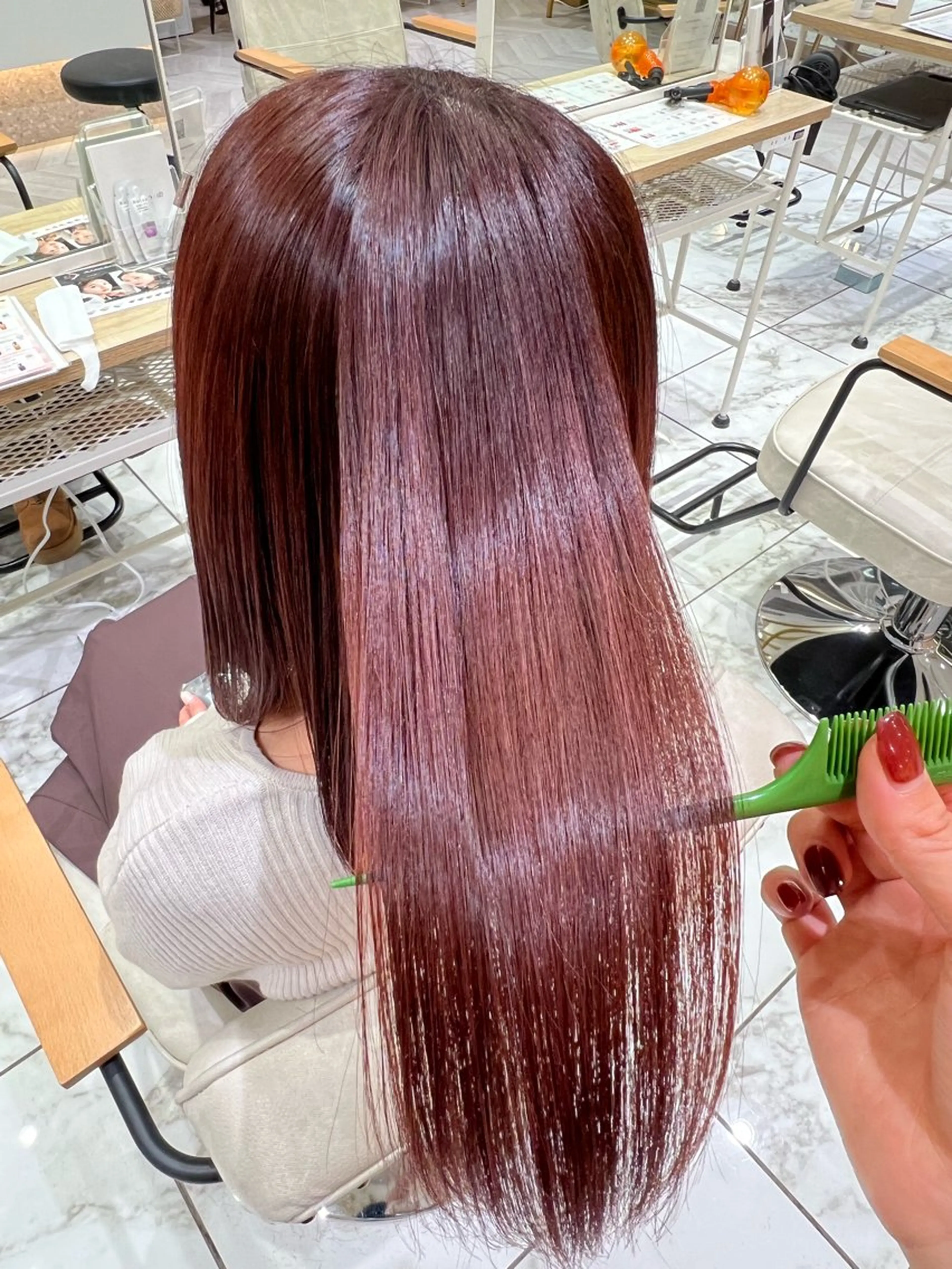 ロング カラー ピンクカラー レッドカラー 髪質改善 ヘアカラー 学生人気no.1 🦋ナツミのヘアスタイル