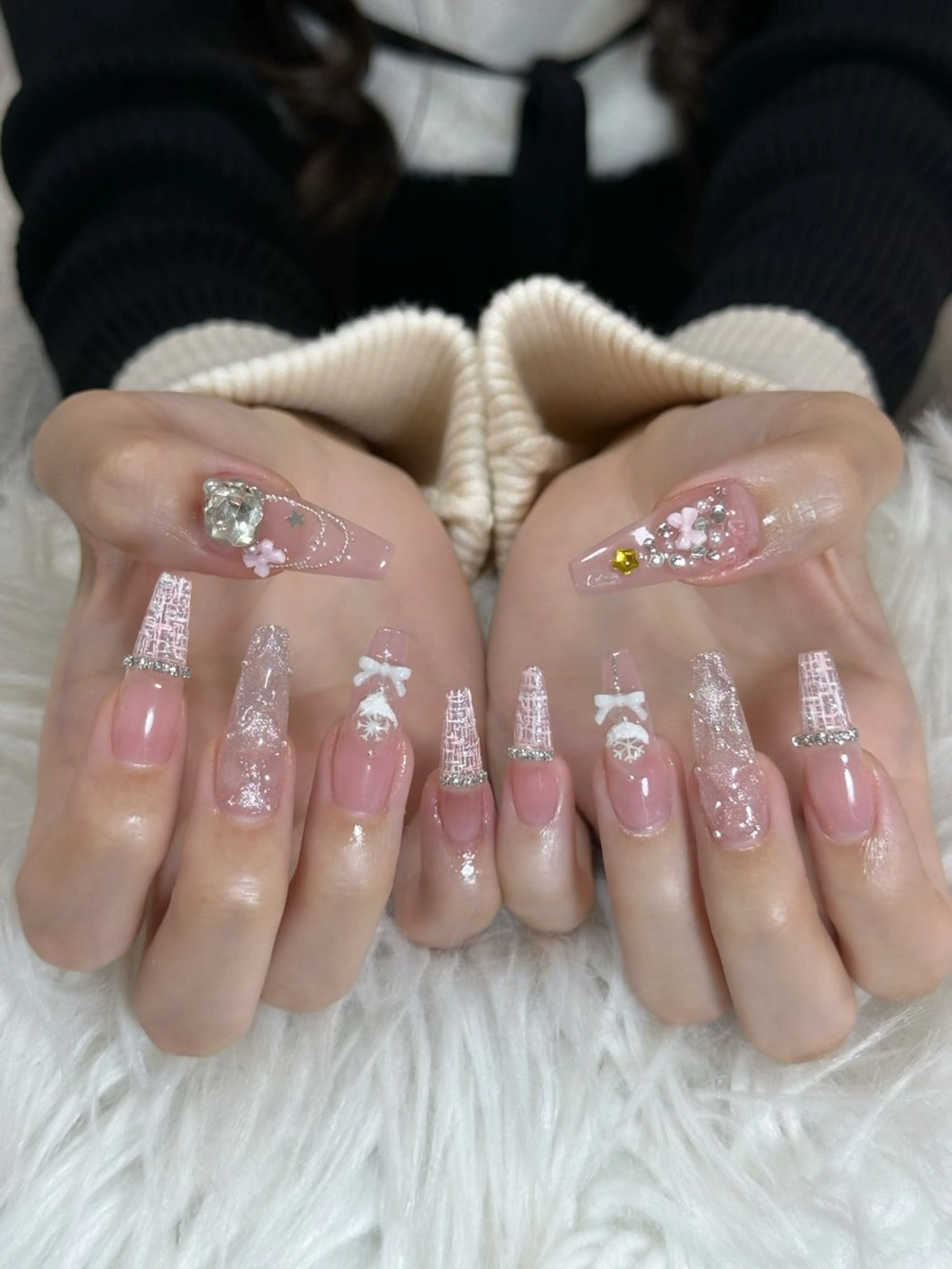 ネイル ボルドー ブラウン チークネイル ドット フットネイル Julli ジュリのネイルデザイン