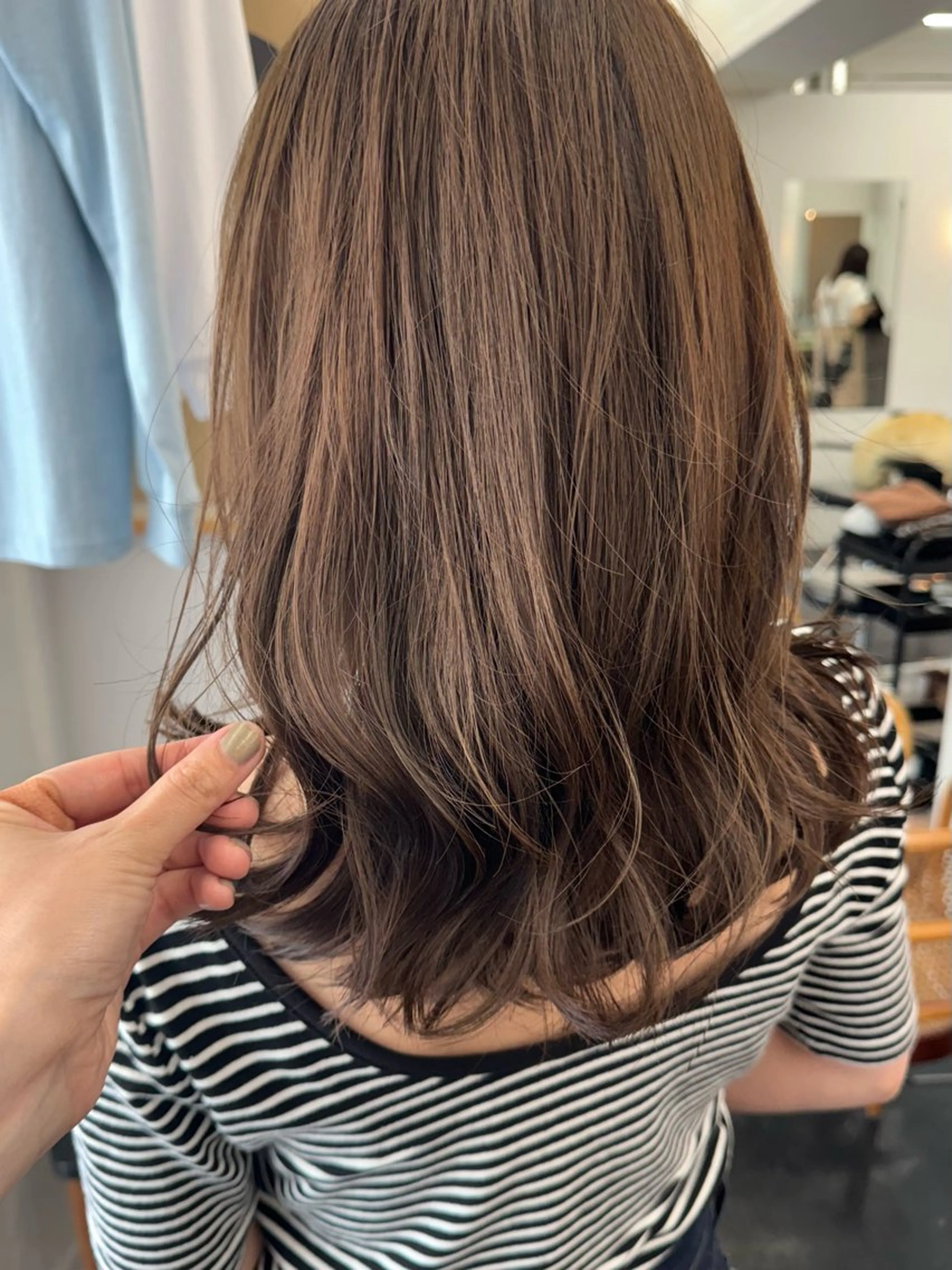 ミディアム カラー カット ヘアカラー manami (sibell)のヘアスタイル