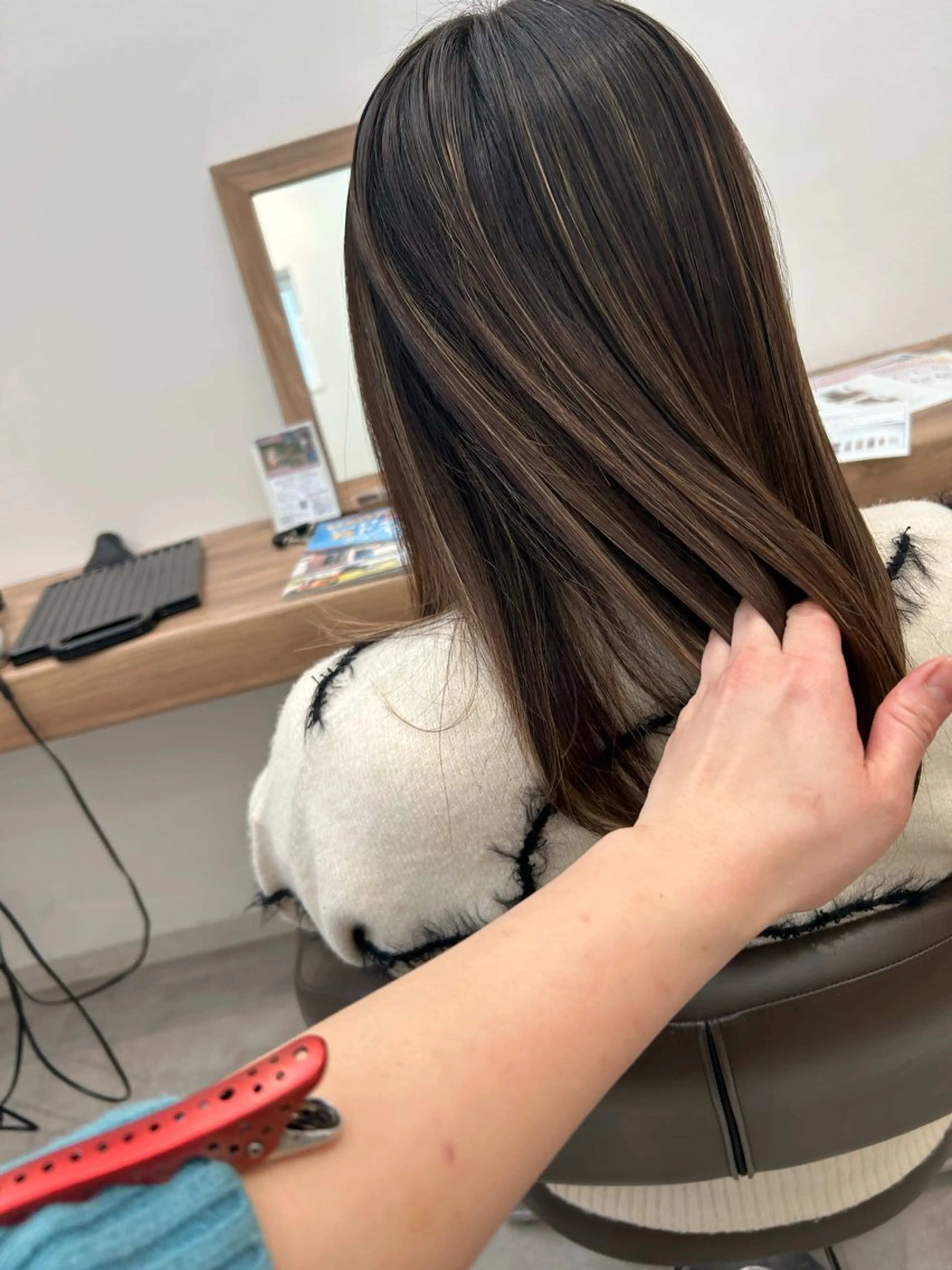 セミロング 山越 美裕樹のヘアスタイル