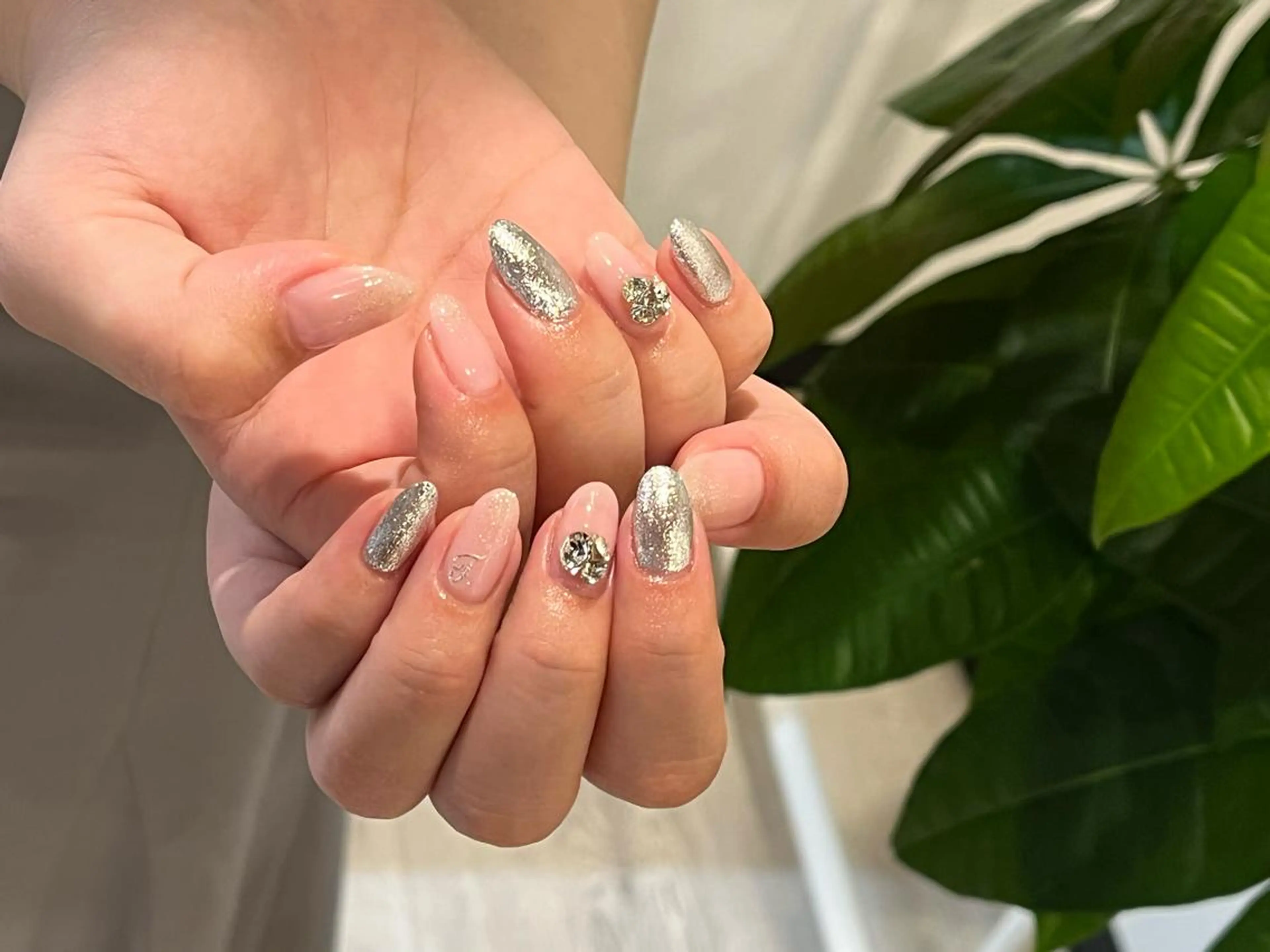 ネイル ハンドネイル Protea ❁⃘*.ﾟ清家 美穂のネイルデザイン