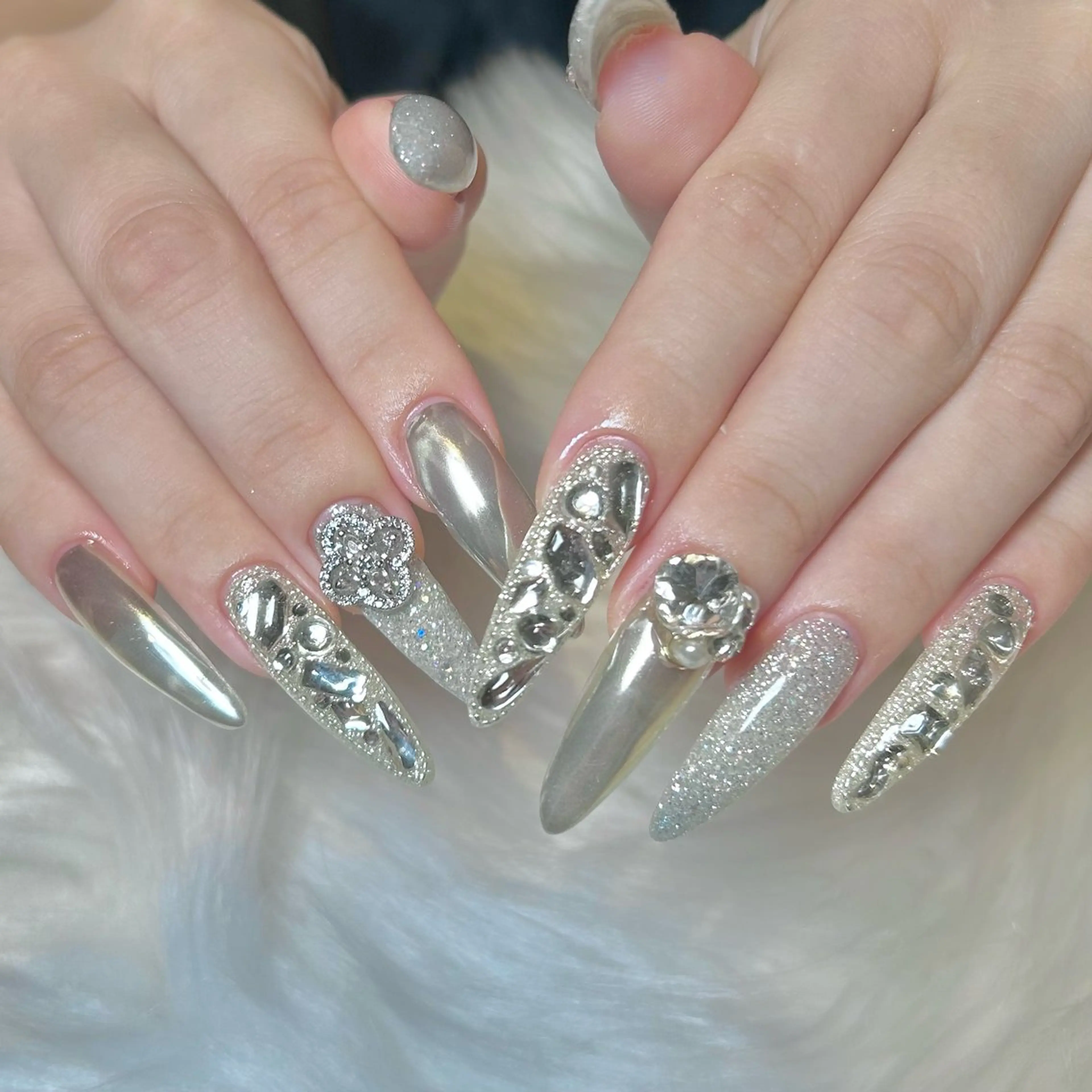 ネイル ぷりゅねる Nanamiのネイルデザイン