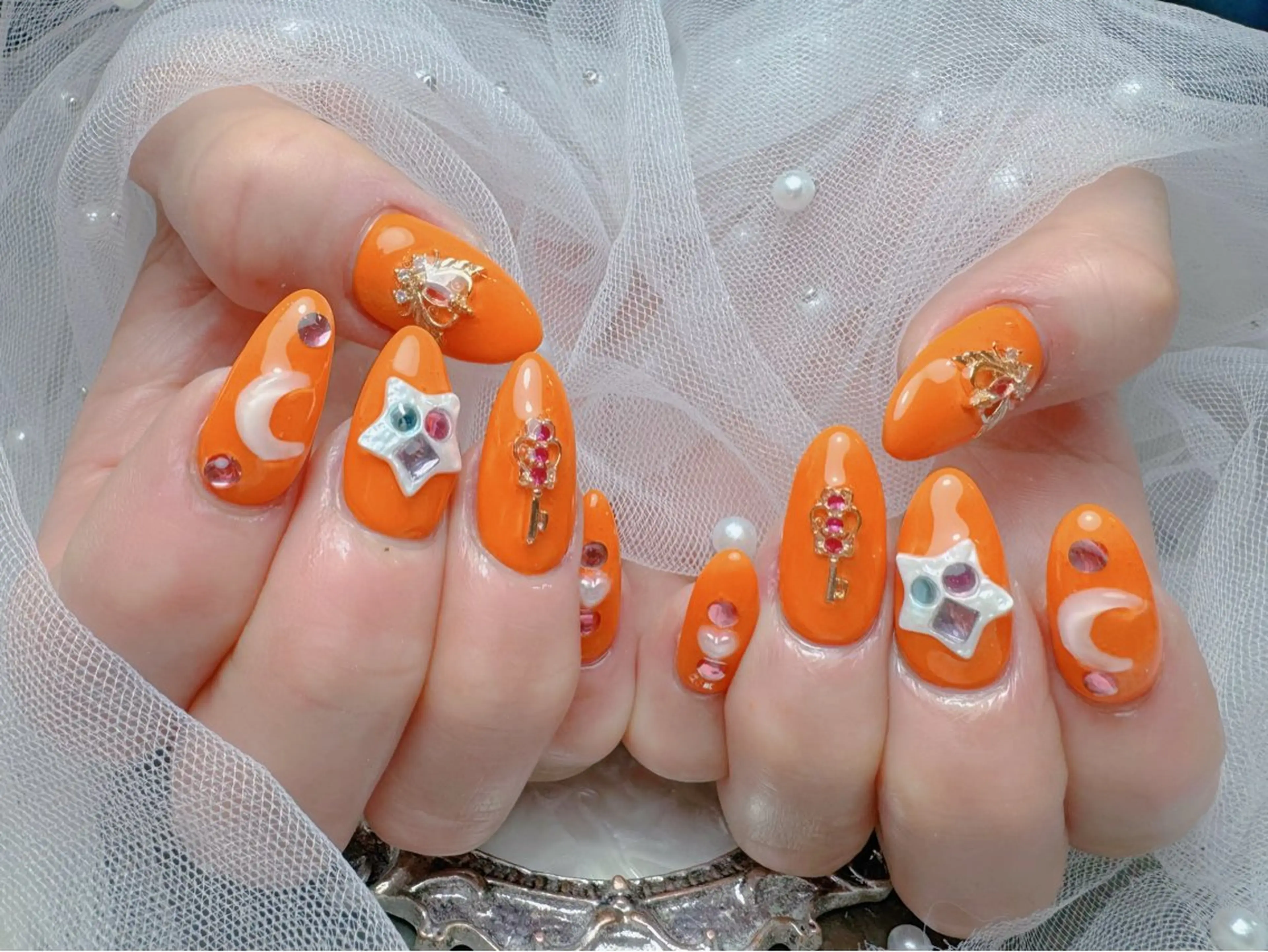 ネイル ハンドネイル マジック ミラーのネイルデザイン