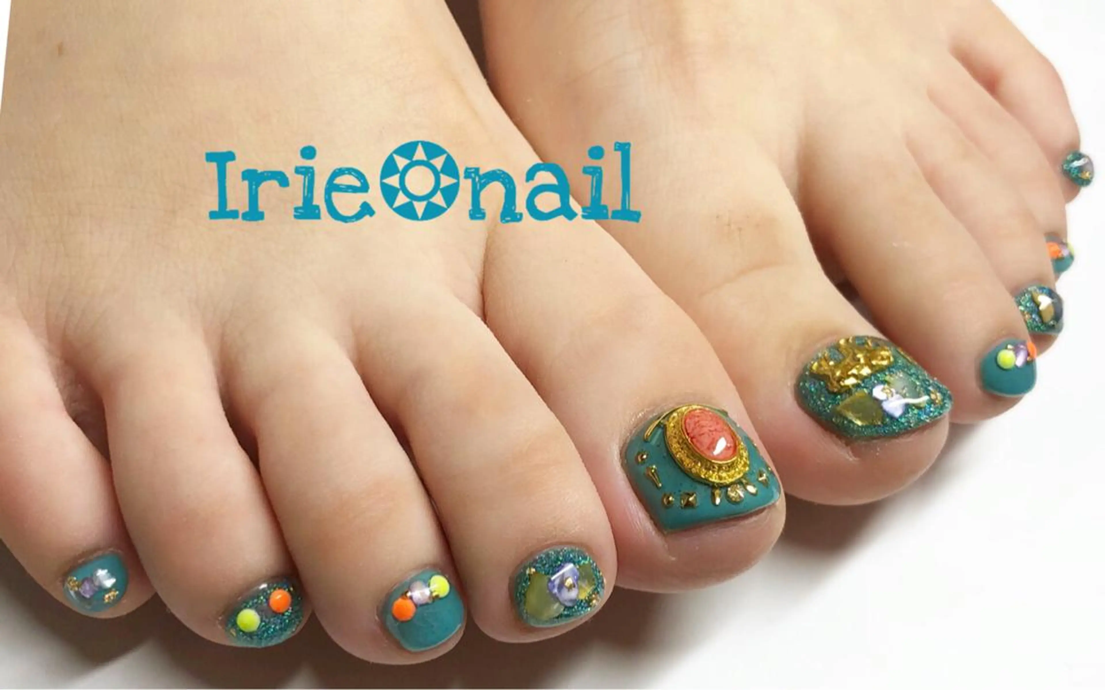 ネイル フットネイル 與儀 知佳のネイルデザイン