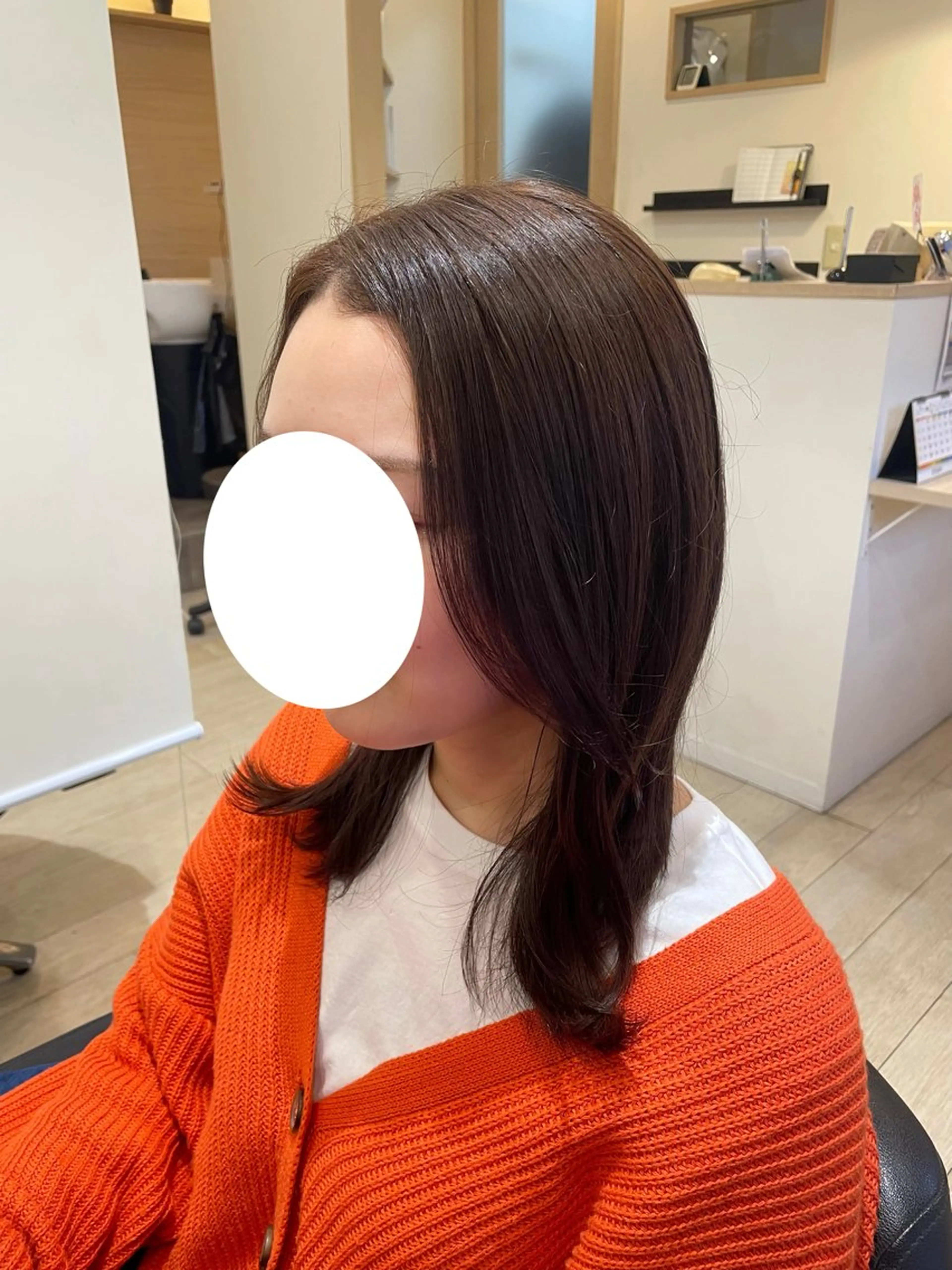セミロング カラー ブラウンカラー ココアブラウン カット ヘアカラー 小川 泉美のヘアスタイル