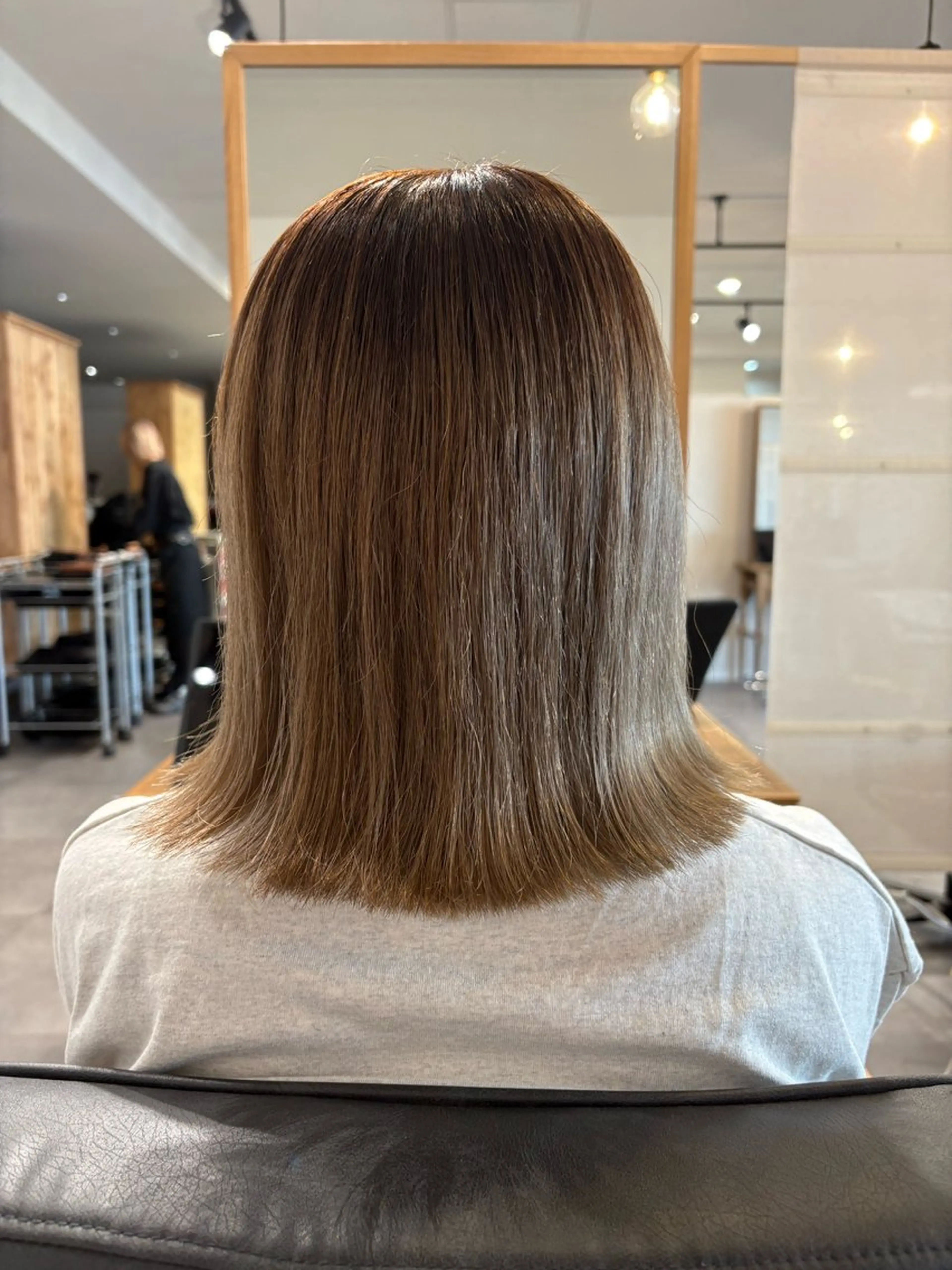 ミディアム 岬 怜奈のヘアスタイル