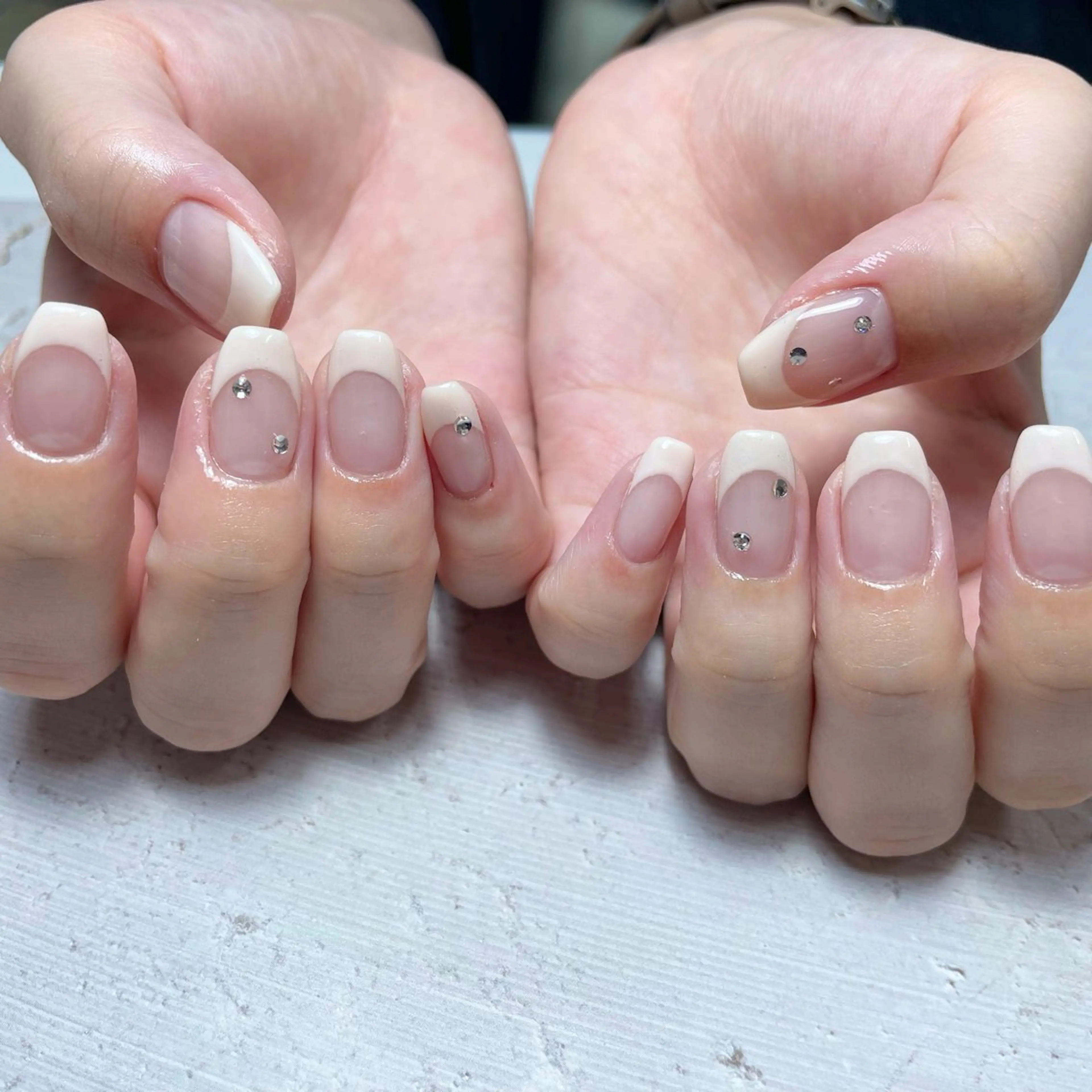 ネイル フレンチネイル 💐irisée fleur中居のネイルデザイン