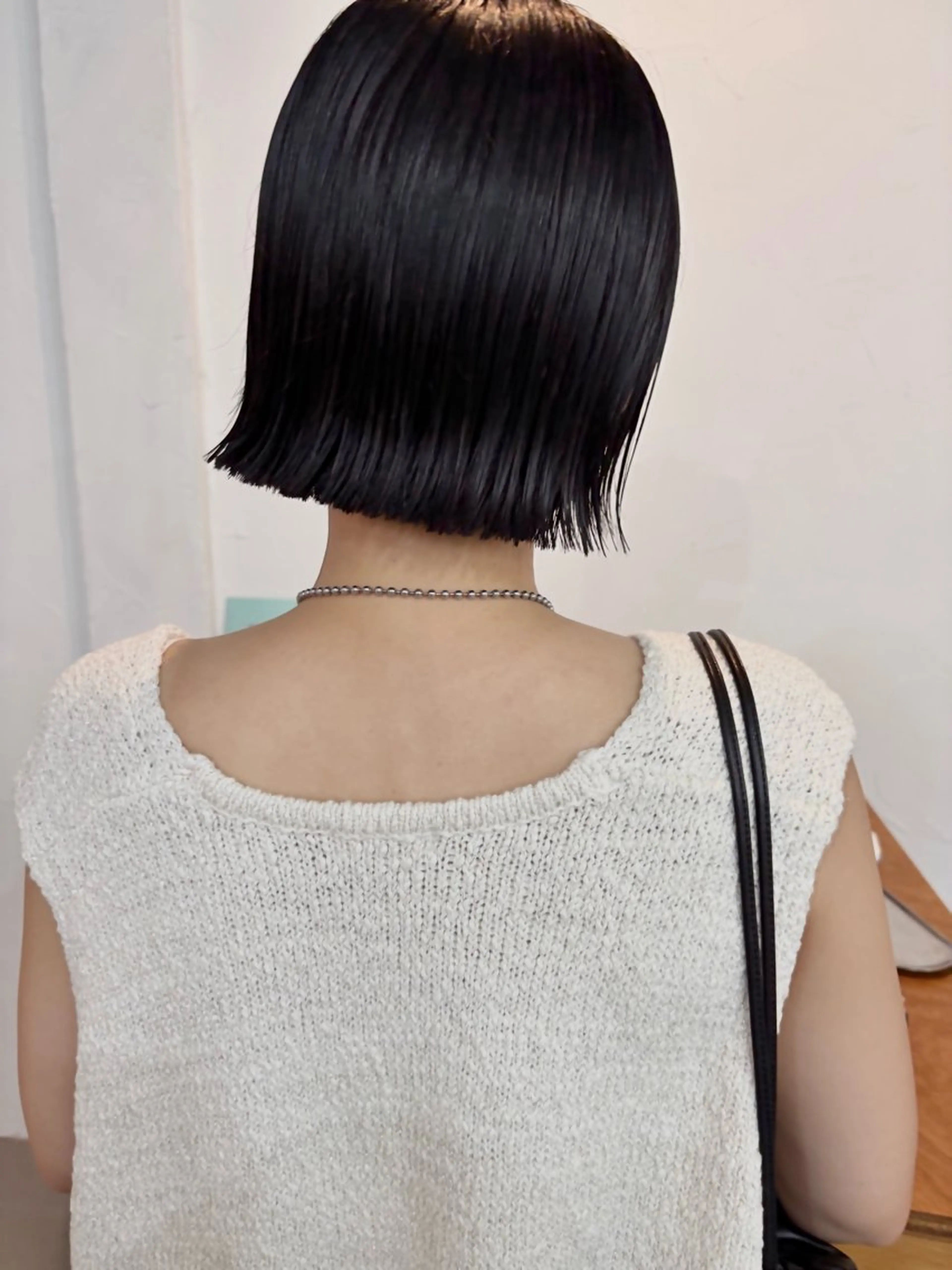 ショート カラー 黒髪 ボブ Spiel KOMOのヘアスタイル