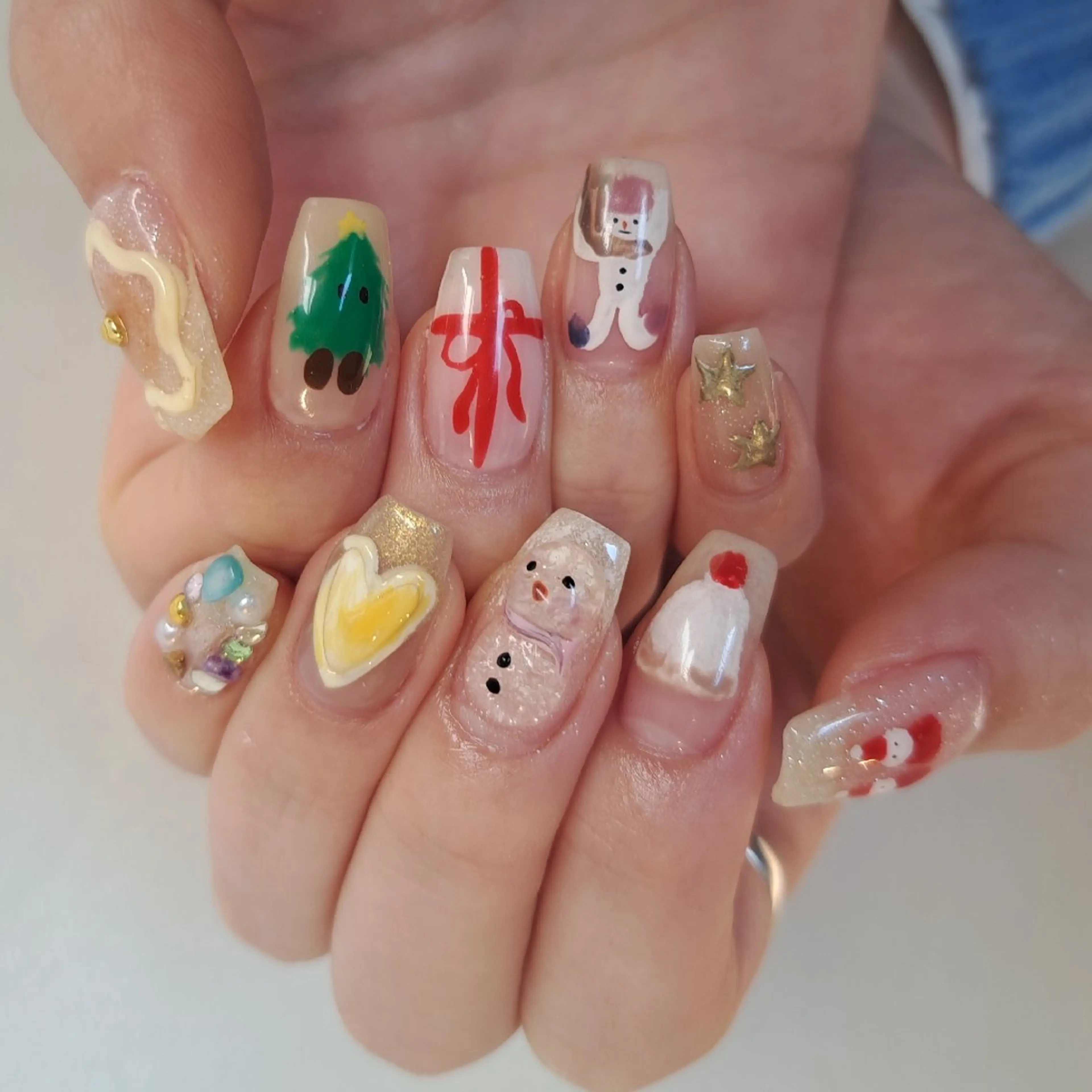 ネイル アートネイル ジェルネイル 持ち込み 冬ネイル クリスマス ハンドネイル Nail mood デザイン持ち込みokのネイルデザイン