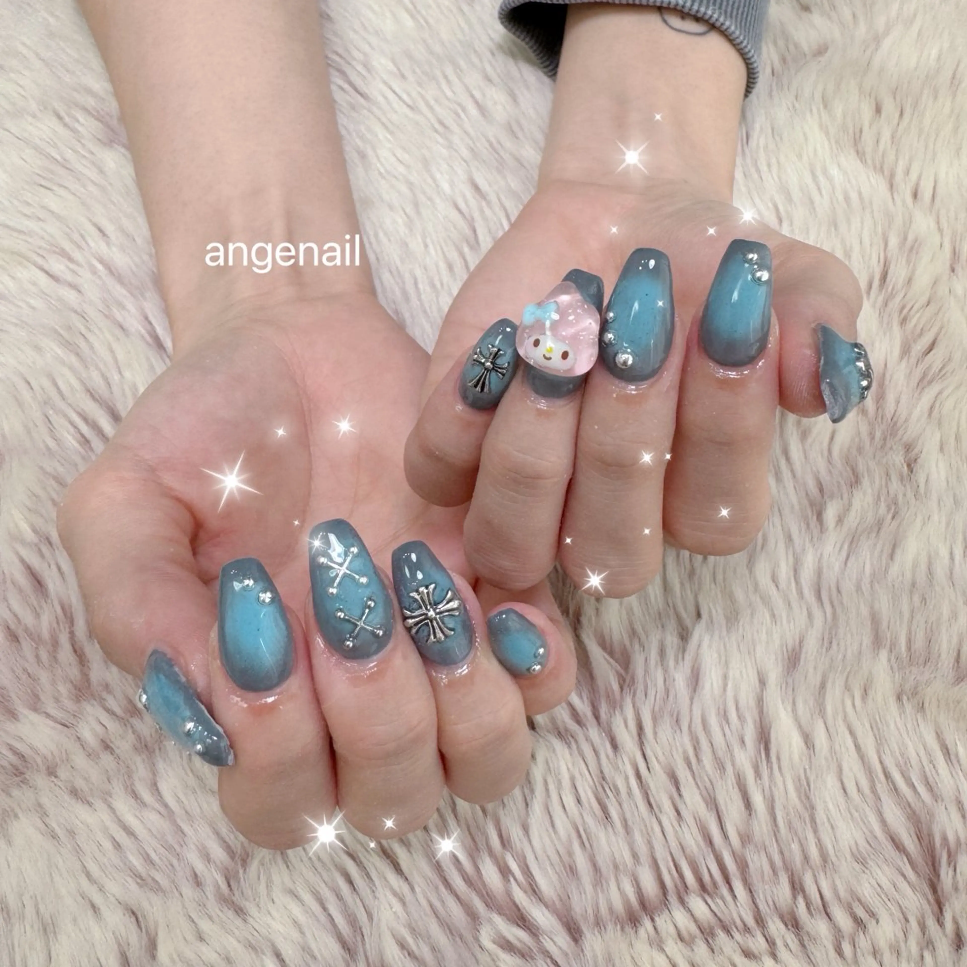 ネイル ハンドネイル オーナーネイリスト MAKIのネイルデザイン