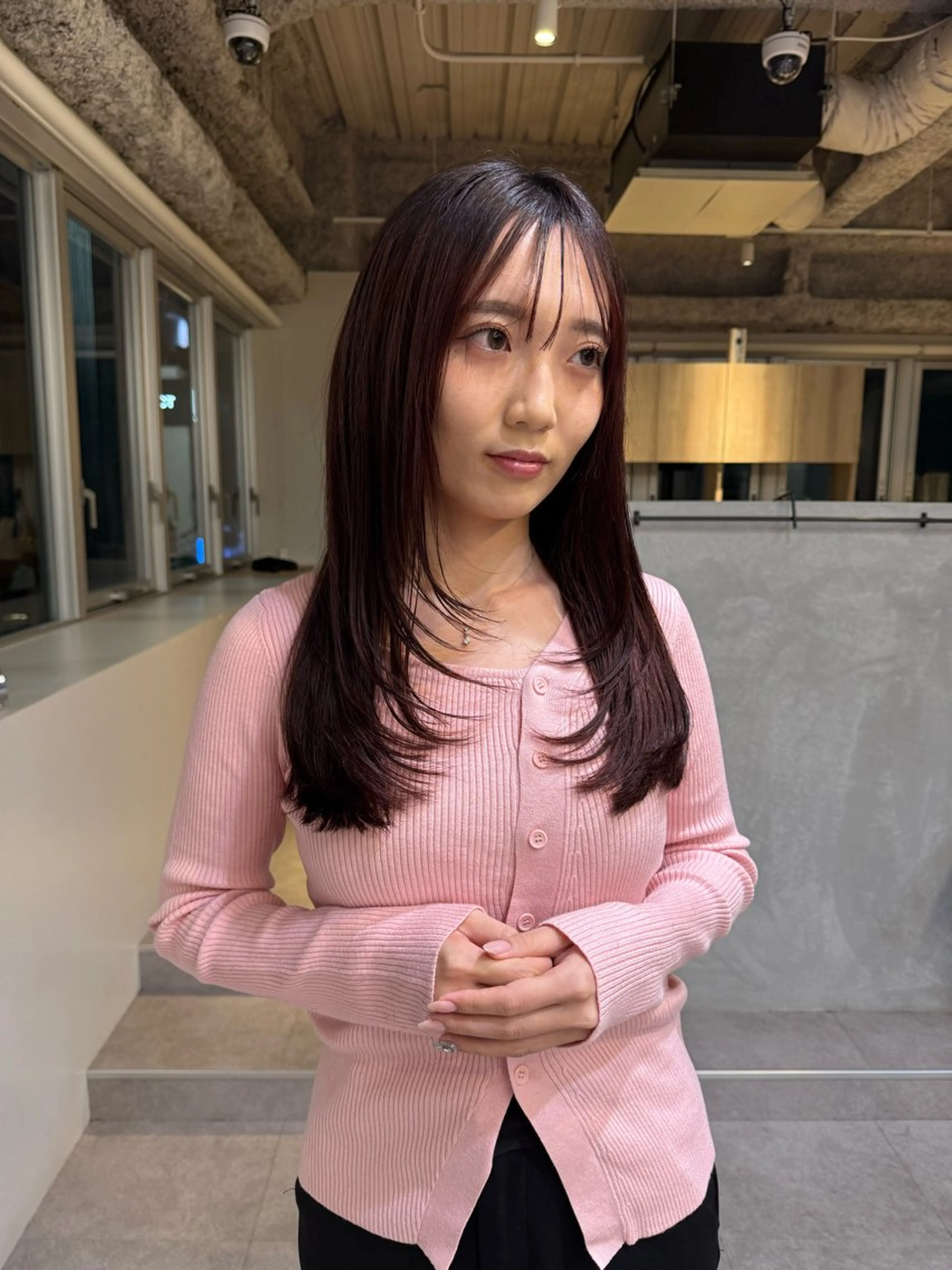 ロング SARA 【大阪梅田】のヘアスタイル