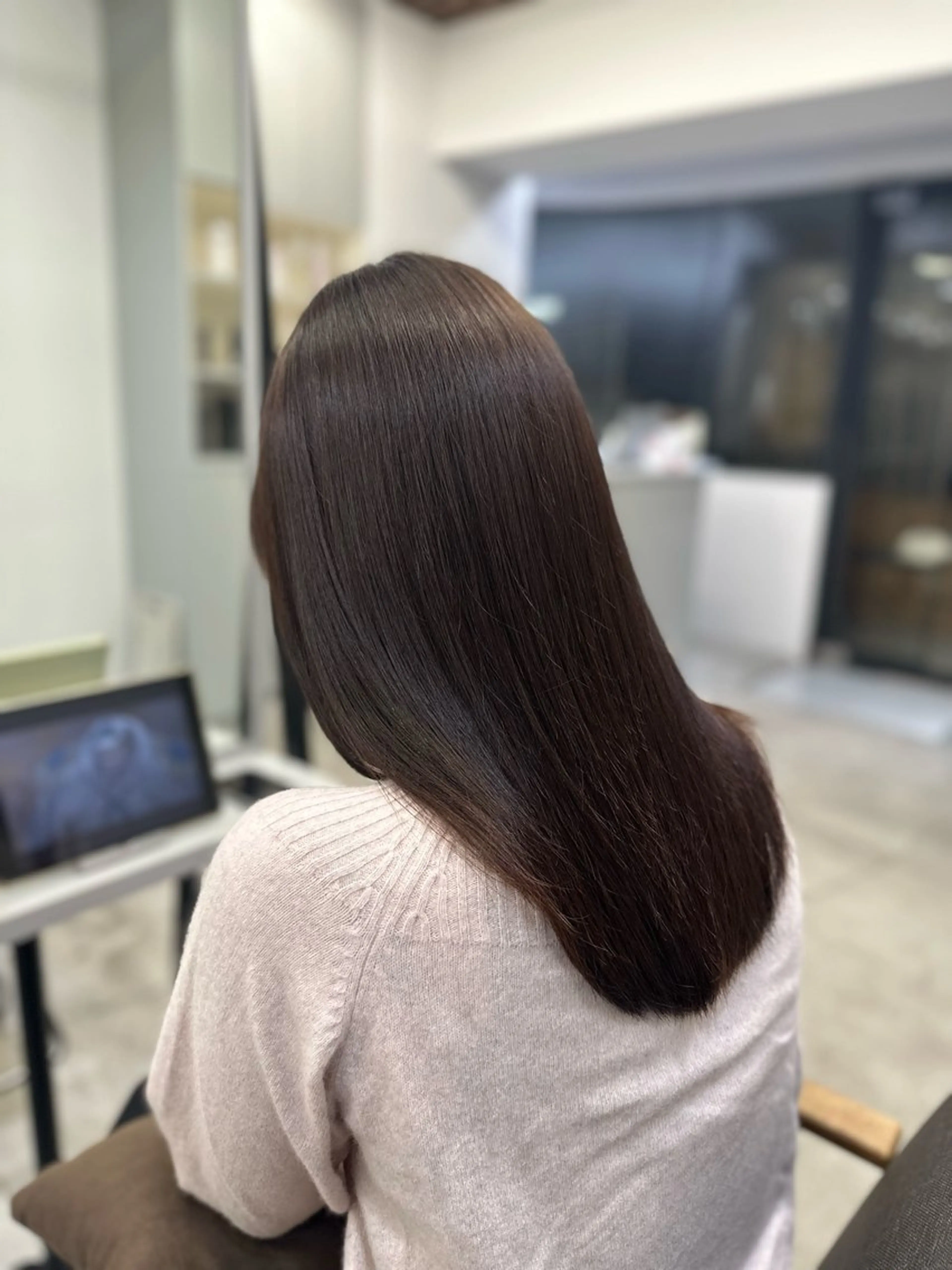 セミロング パーマ 縮毛矯正 ハイトーンカラー が絶対可愛い✨泰聖✨のヘアスタイル