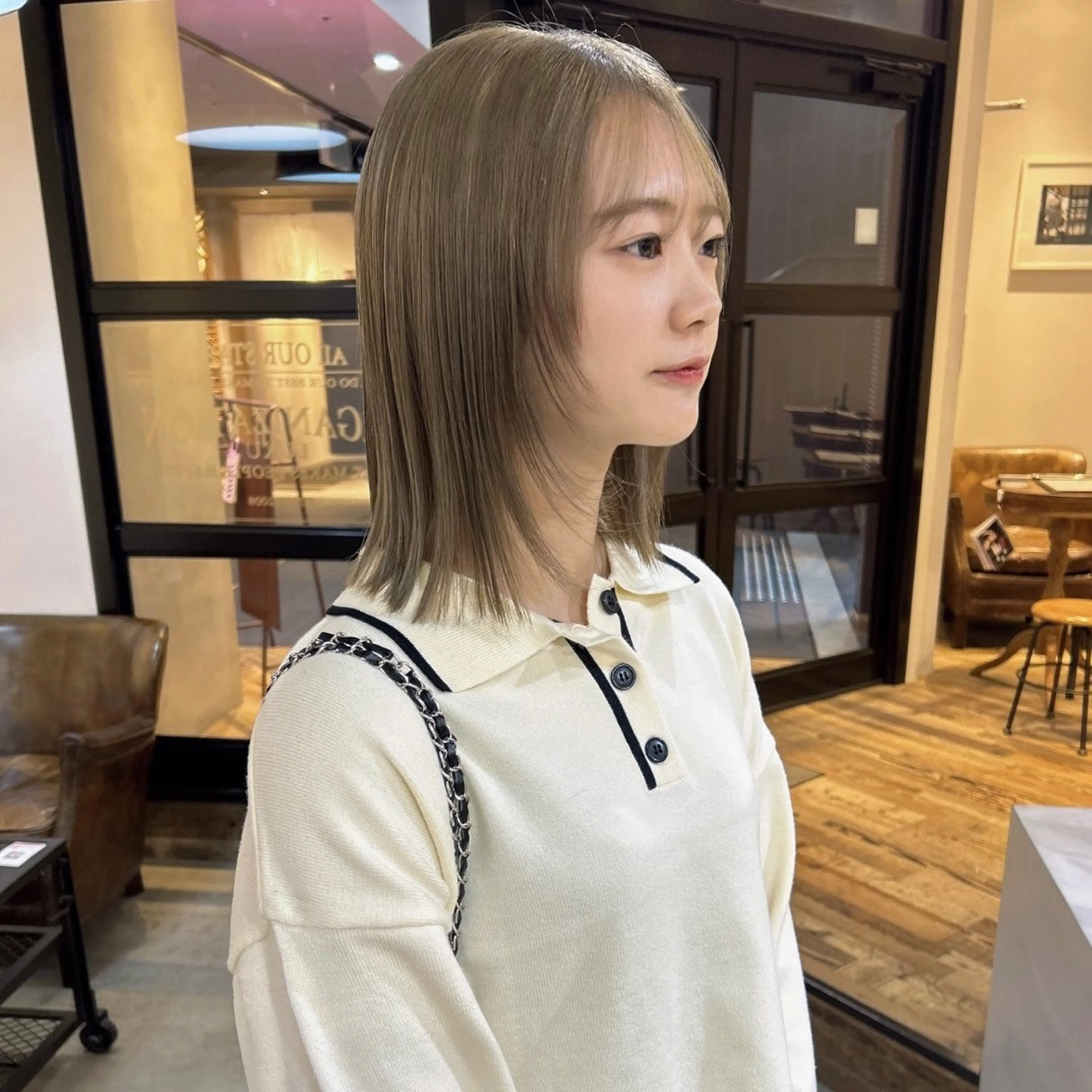 ミディアム ヘアカラー 透明感カラー/ 髪質改善✨️🎀萌愛のヘアスタイル