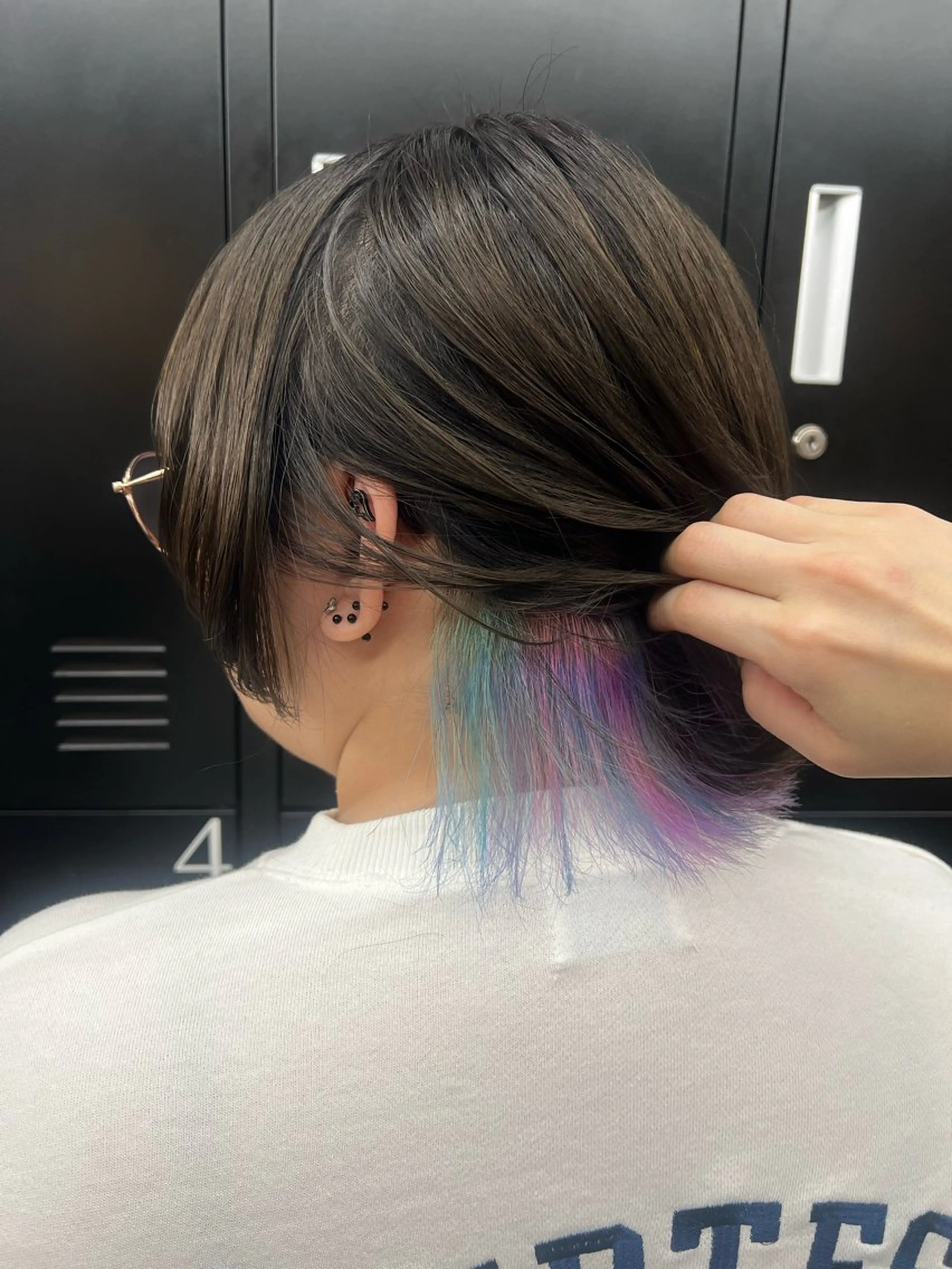 ミディアム カラー ユニコーンカラー ウルフカット カット ヘアカラー ADLLA.アドラ所属・透明感カラー特化🫧 ADLLA.栗原🦋のヘアスタイル