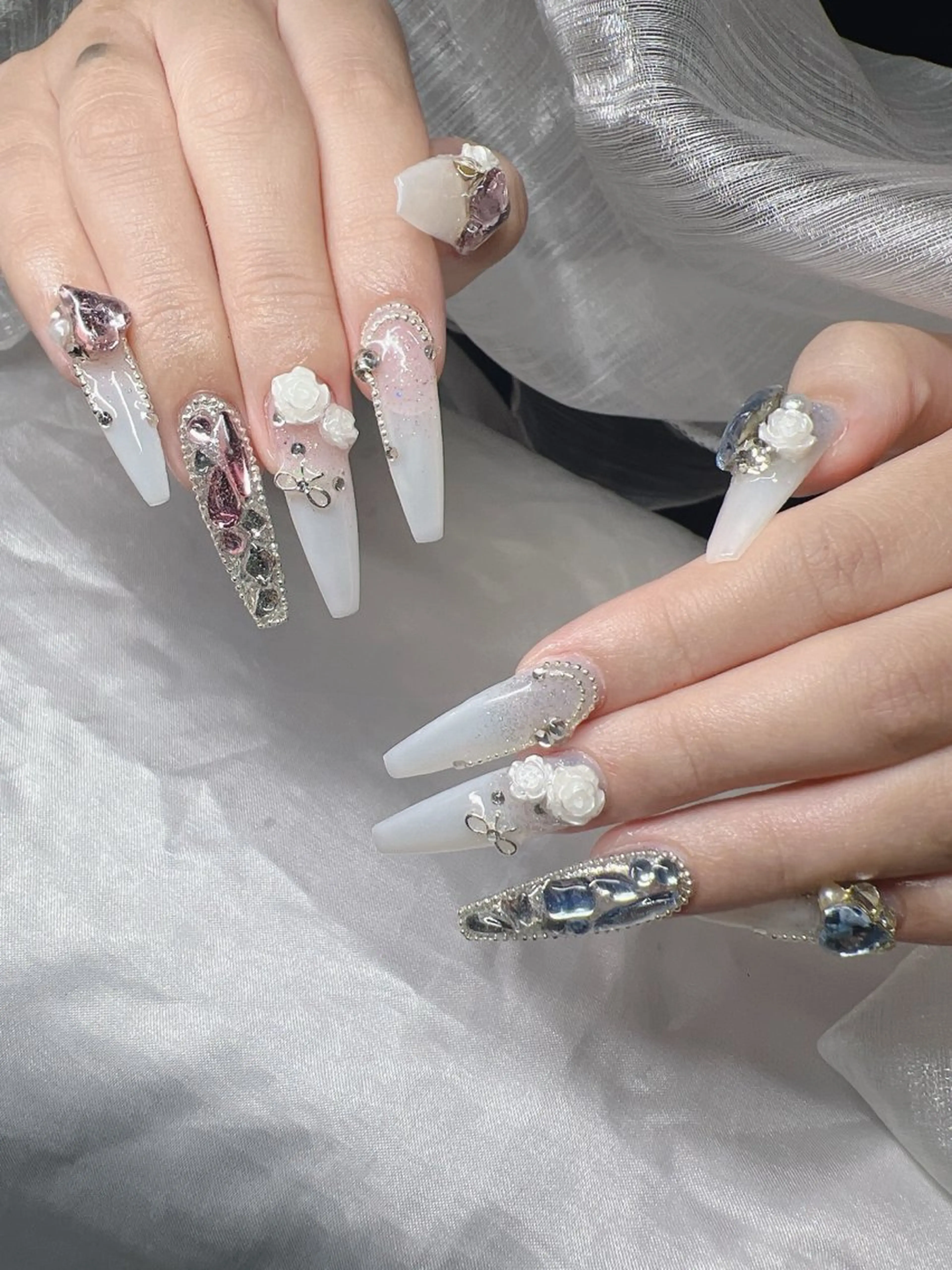 ネイル ハンドネイル Lee Nailsのネイルデザイン