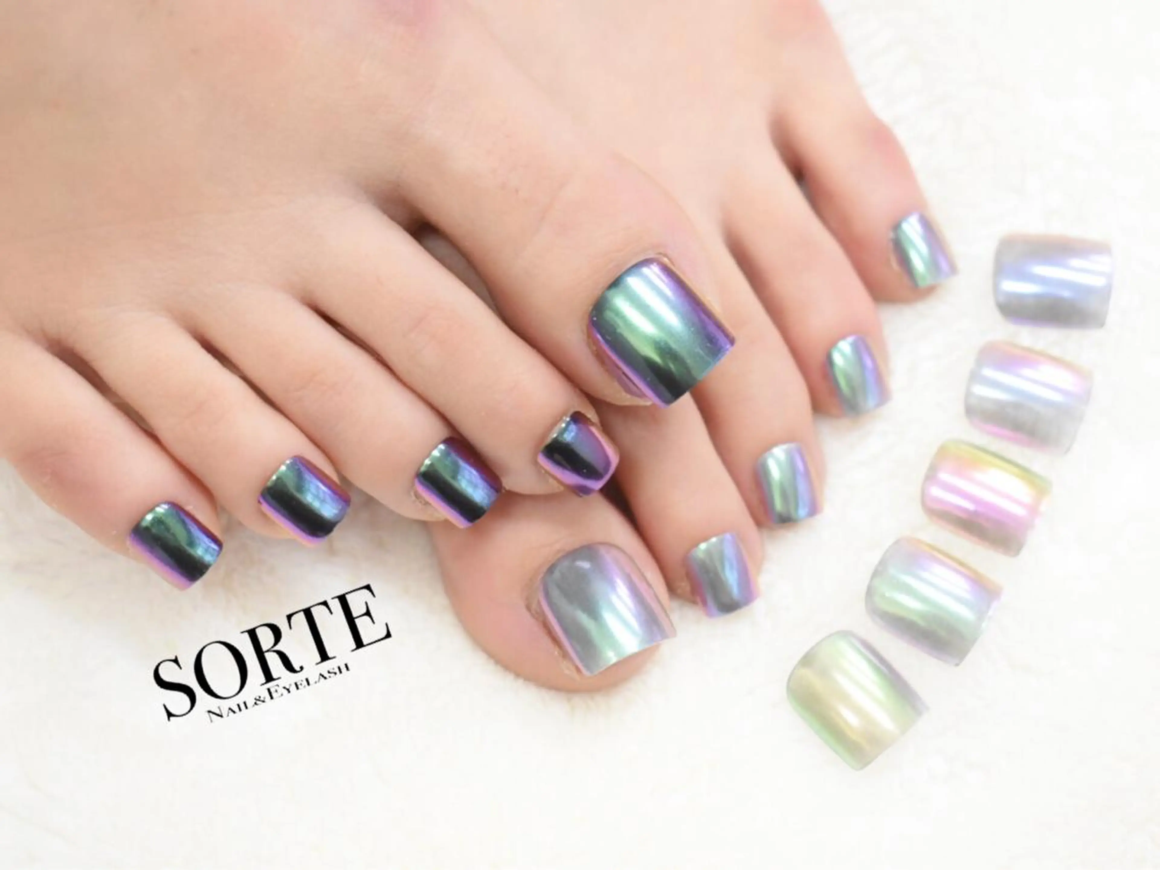 ネイル ミラーネイル SOR TEのネイルデザイン