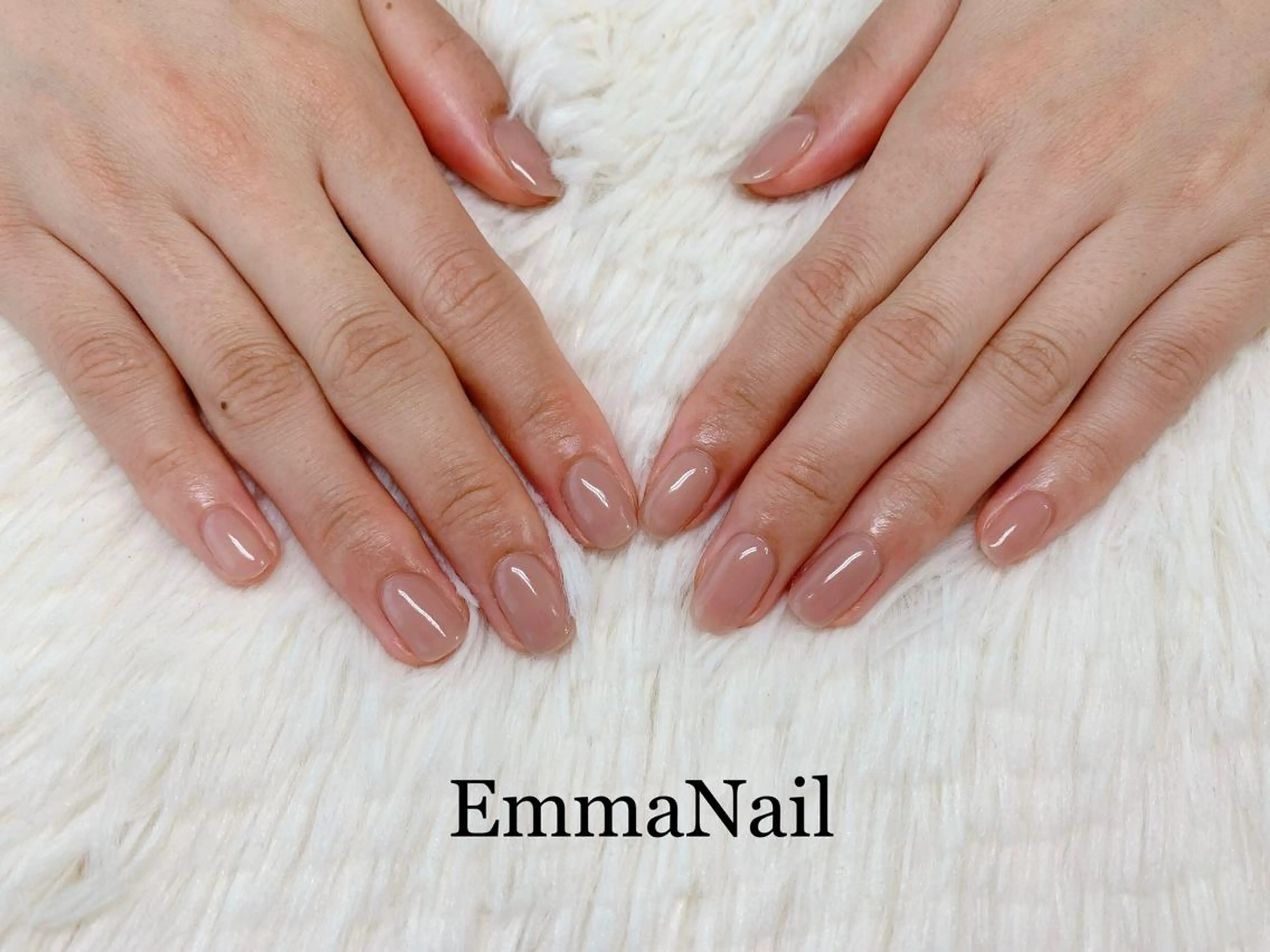 ネイル オフィスネイル ワンカラーネイル ハンドネイル salon EM&A emiのネイルデザイン