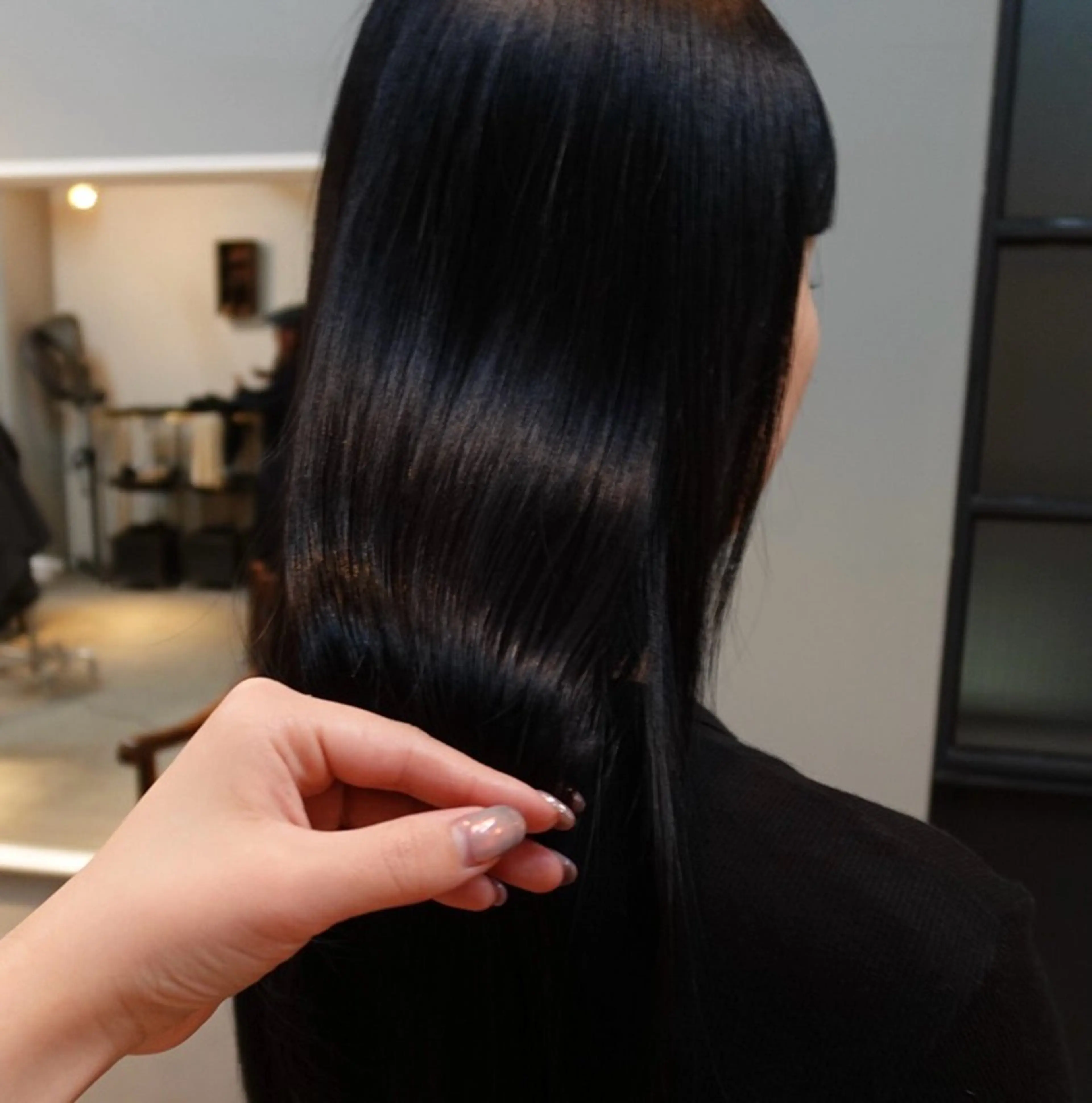 ロング カラー パーマ ヘアカラー 縮毛矯正 room3小出 奈央子のヘアスタイル