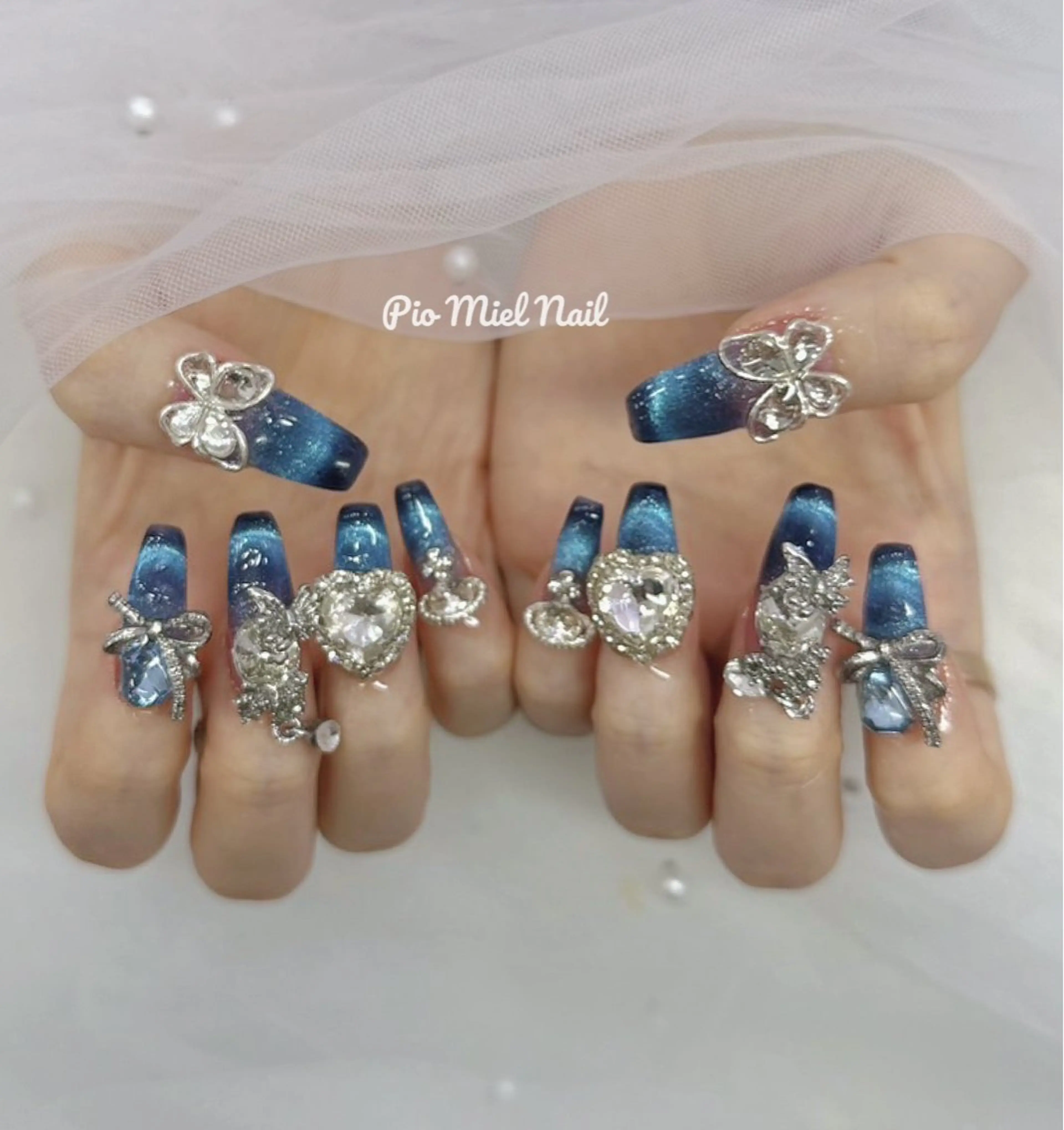 セミロング Pio Mielのネイルデザイン