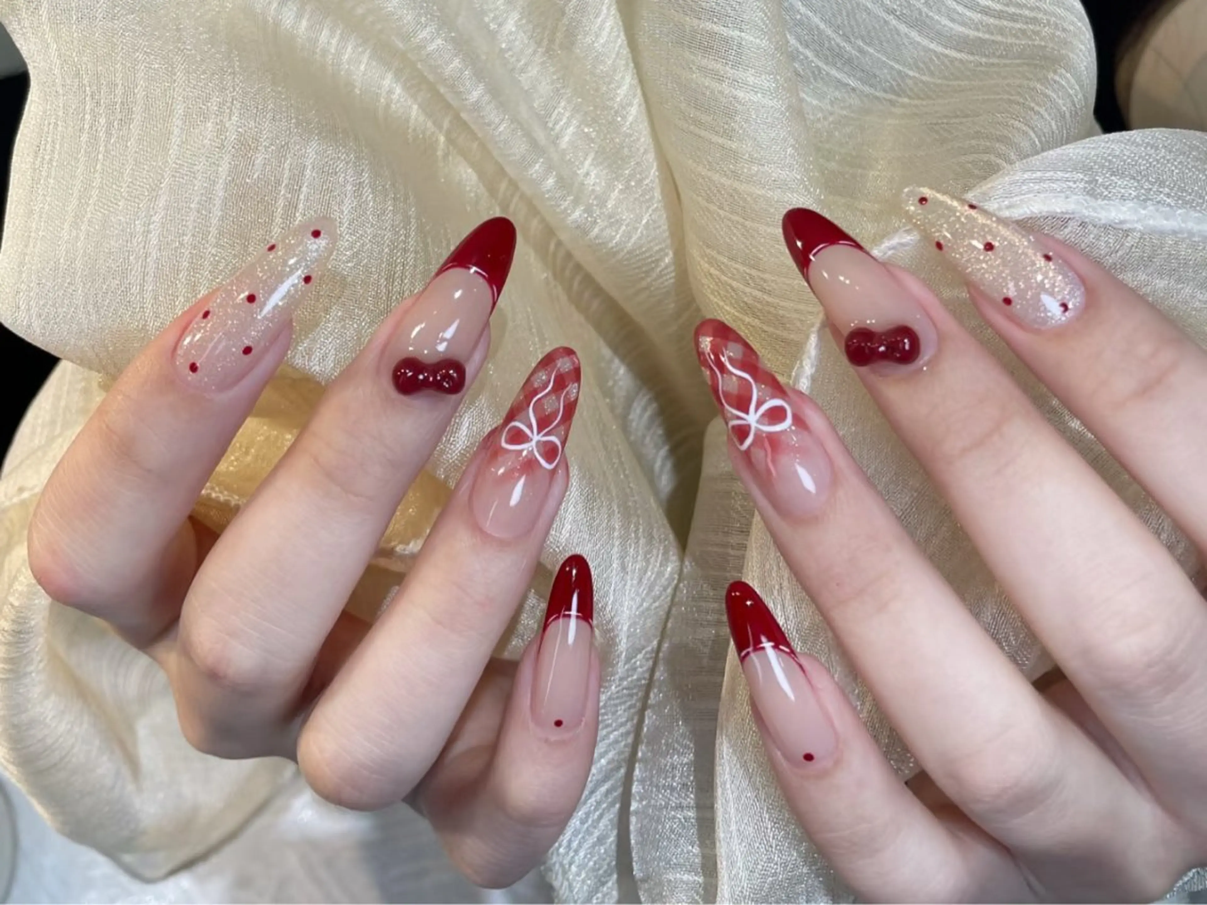ネイル アートネイル オーロラネイル チークネイル フレンチネイル ガラスフレンチ ハンドネイル 🎀🎀YooLi Nail Salonのネイルデザイン