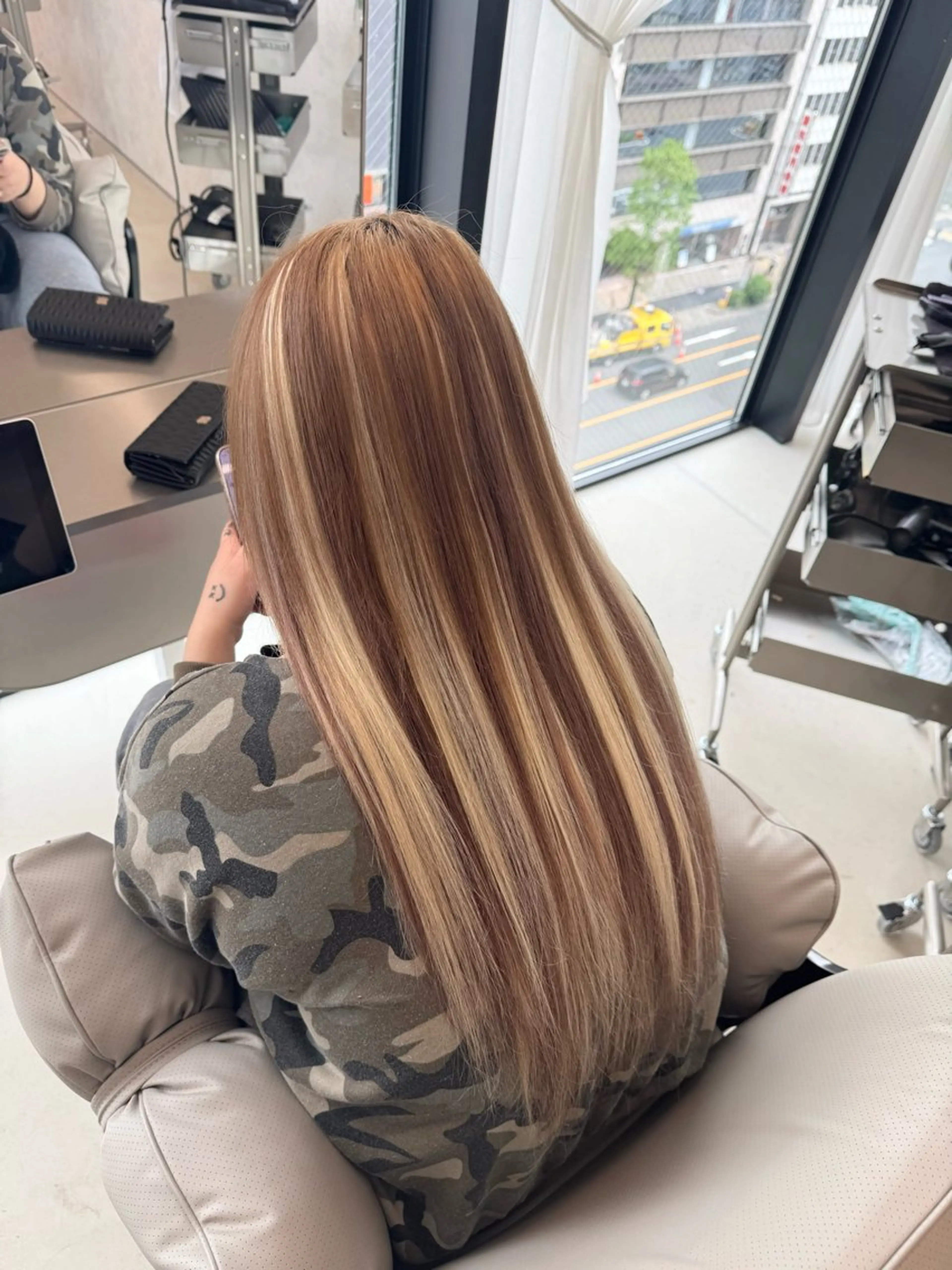 ロング ハイライト エクステ Nene ／Roverのヘアスタイル