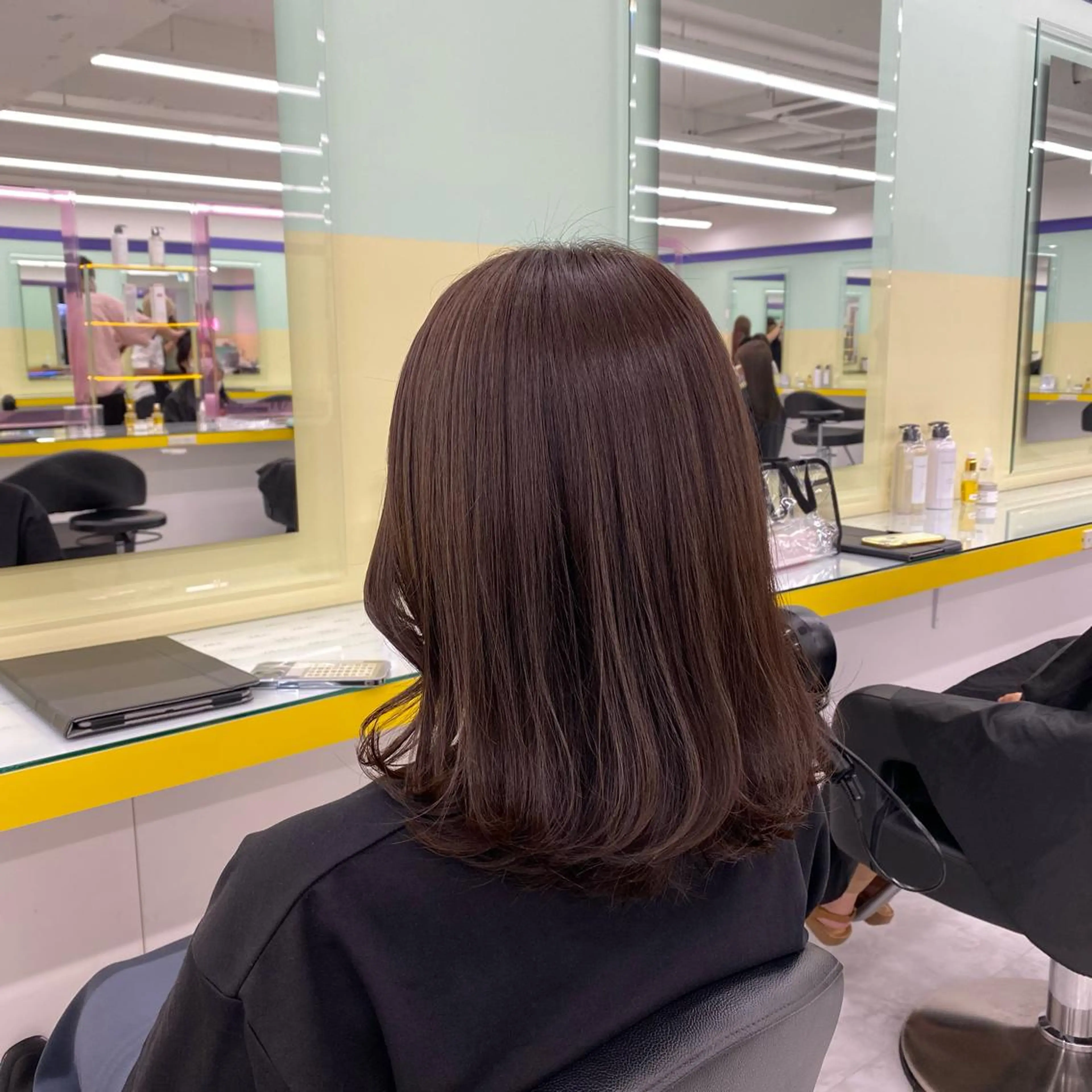 セミロング カラー ヘアアレンジ カット ヘアカラー mai🍑暖色カラー /レイヤー💖のヘアスタイル