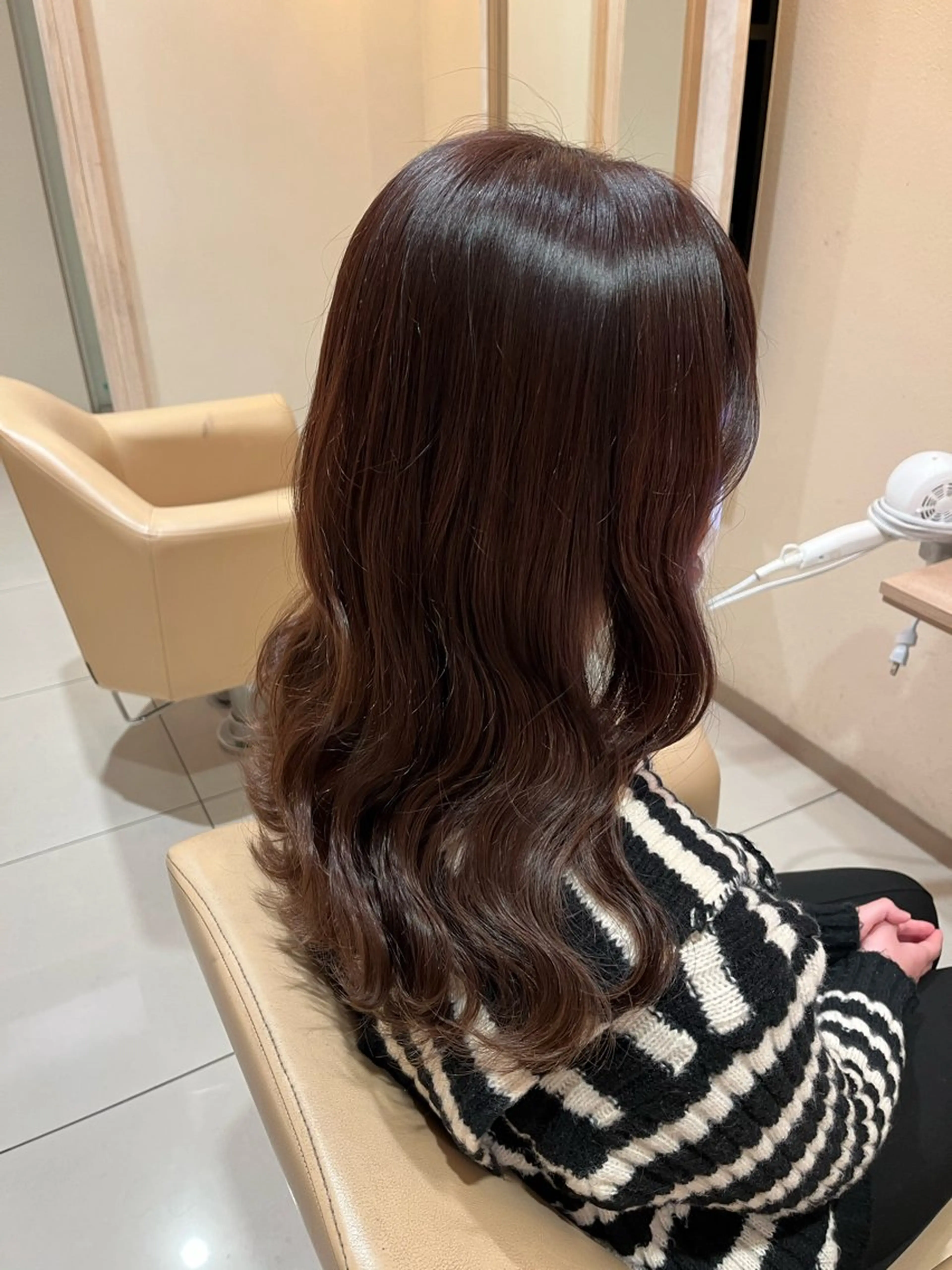 カラー ヘアカラー 伊藤 紫穂のヘアスタイル